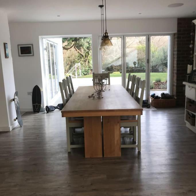 Family House -swimming Pool And Amazing Garden Poole