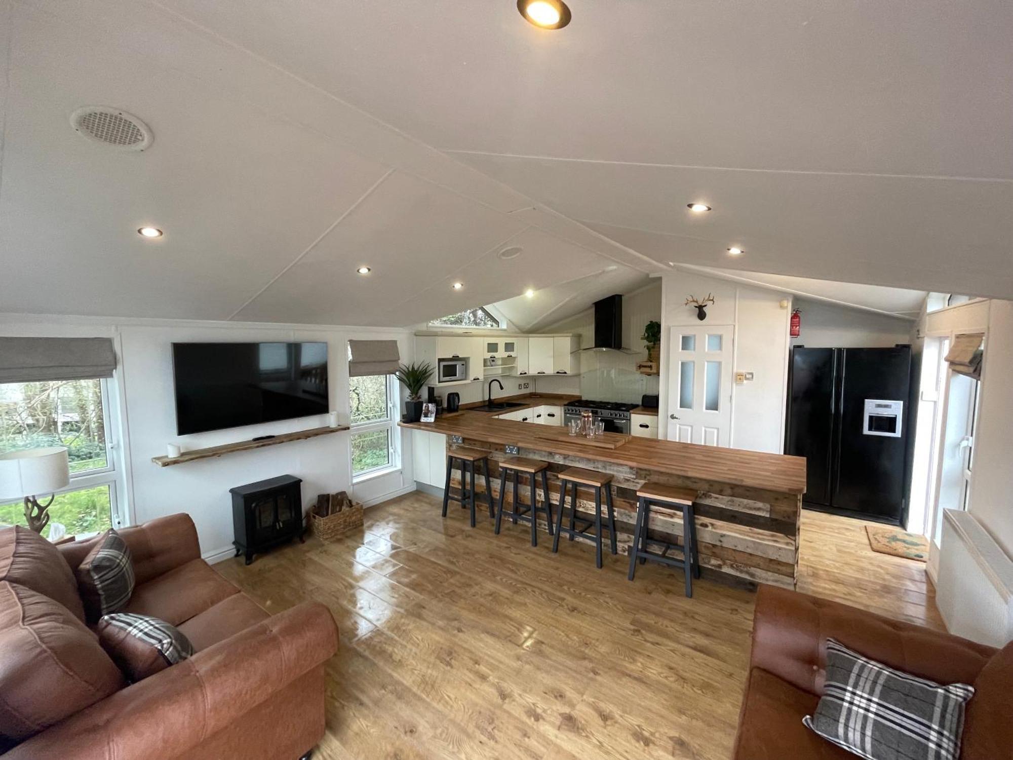 Falcove - 3 Bedroom Luxury Lodge, 5g Wifi, Full Sky Tv, Free Parking & Close To * Poole