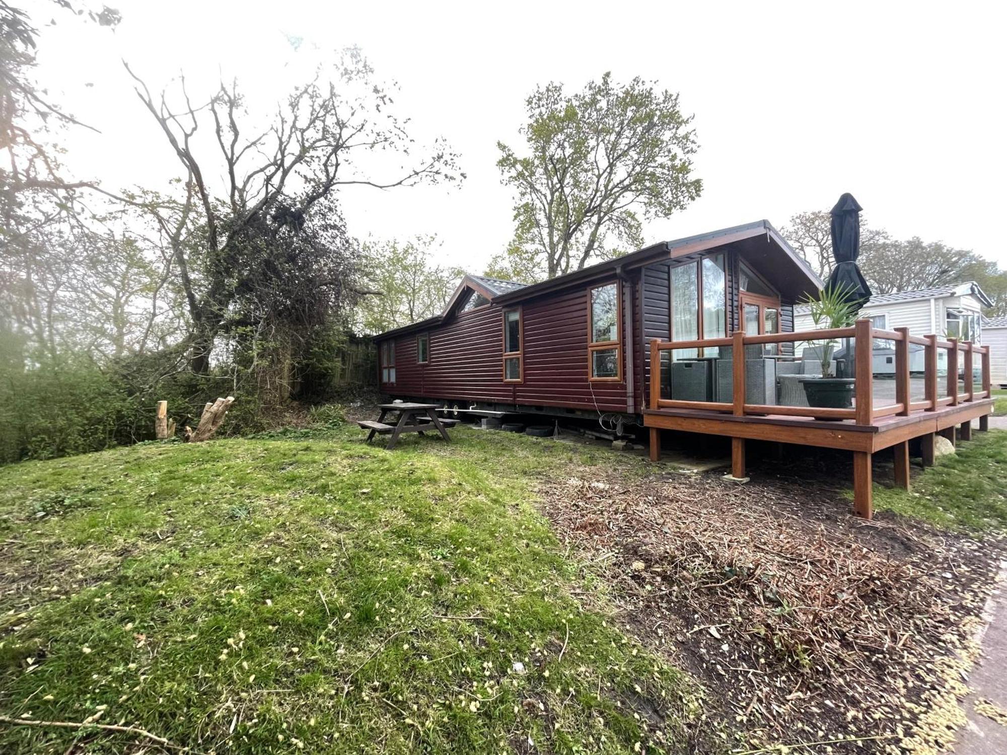 Falcove - 3 Bedroom Luxury Lodge, 5g Wifi, Full Sky Tv, Free Parking & Close To Apartment