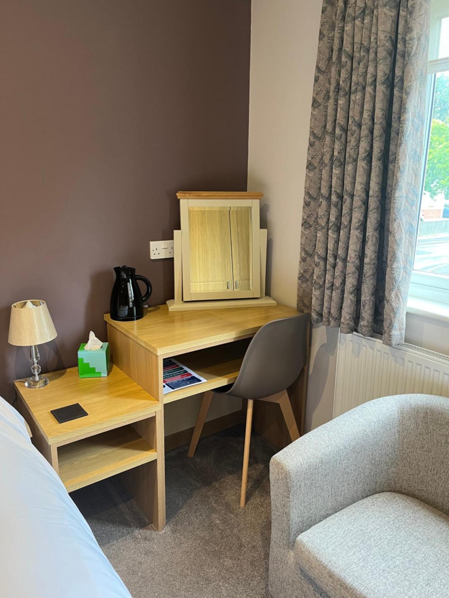 Rose And Crown Hotel 3*