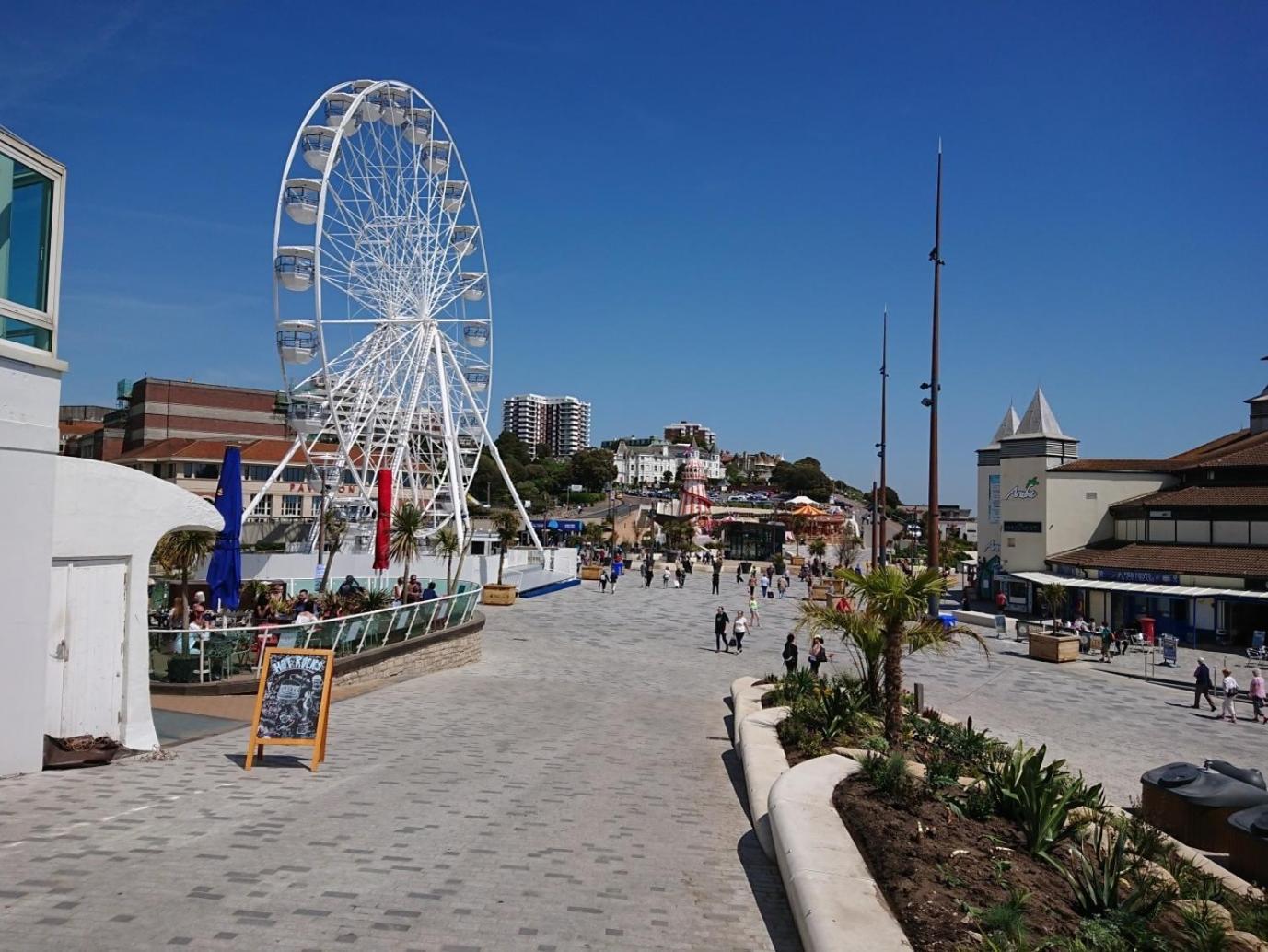 Rockley Park - Coral * Poole