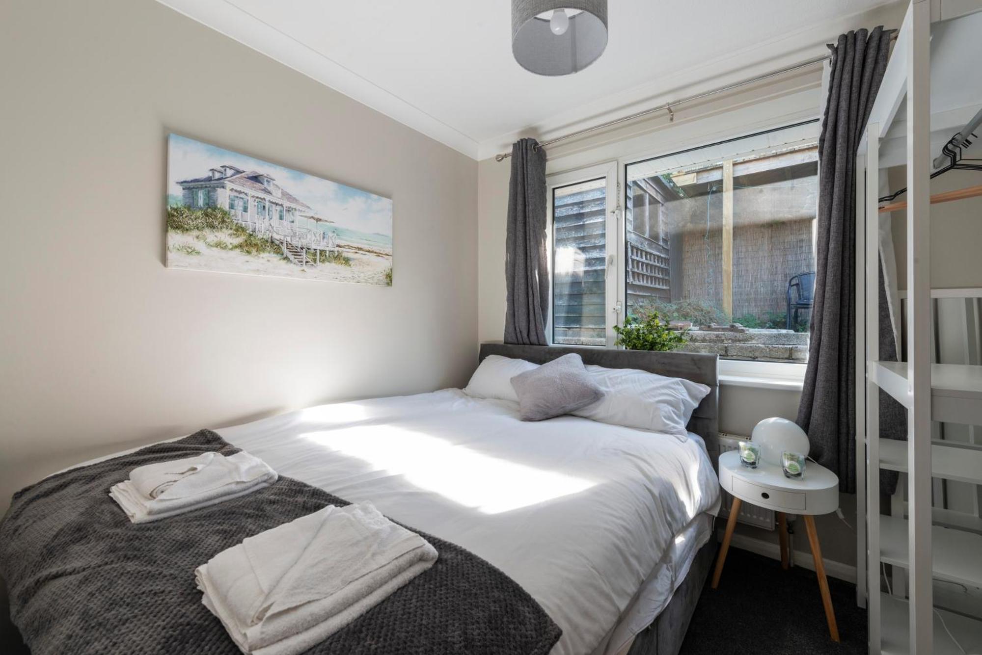 5 Bedroom Detached House
