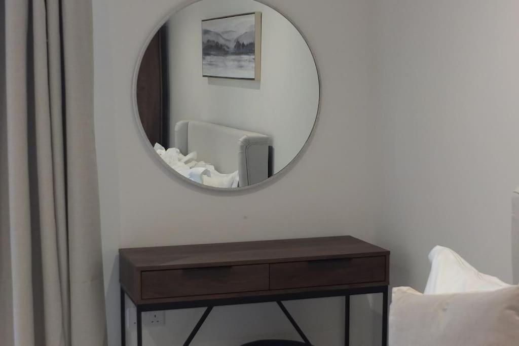 Entire Prestige In Quay - Free Parking, Fast Wifi, Smart Tv & Netflix * Poole