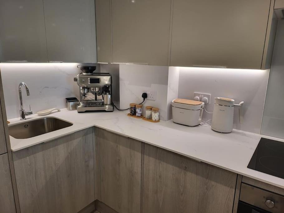 Entire Prestige In Quay - Free Parking, Fast Wifi, Smart Tv & Netflix