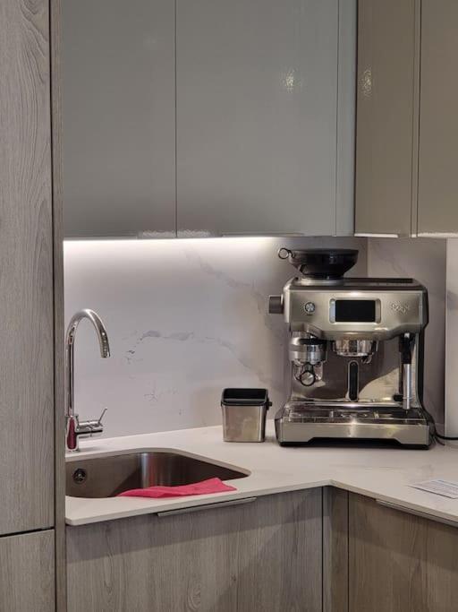 Apartment Entire Prestige In Quay - Free Parking, Fast Wifi, Smart Tv & Netflix