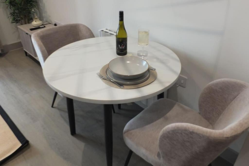 Apartment Entire Prestige In Quay - Free Parking, Fast Wifi, Smart Tv & Netflix