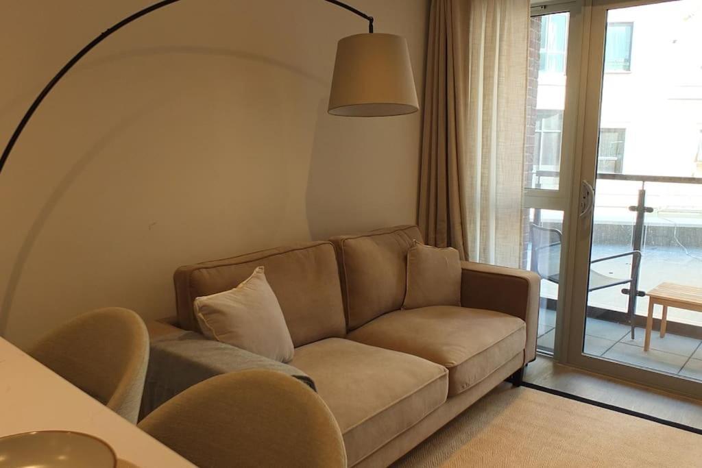 Apartment Entire Prestige In Quay - Free Parking, Fast Wifi, Smart Tv & Netflix