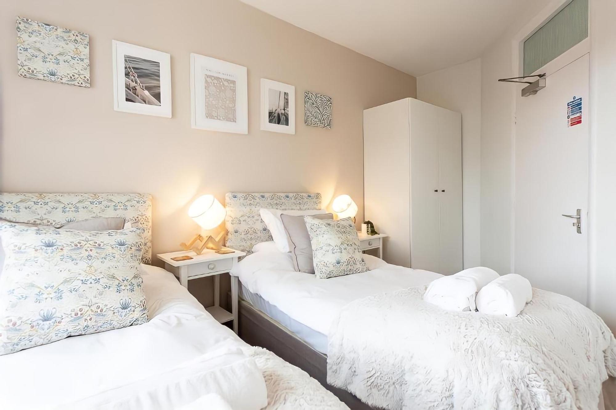 Guest house Poole Park House 2*