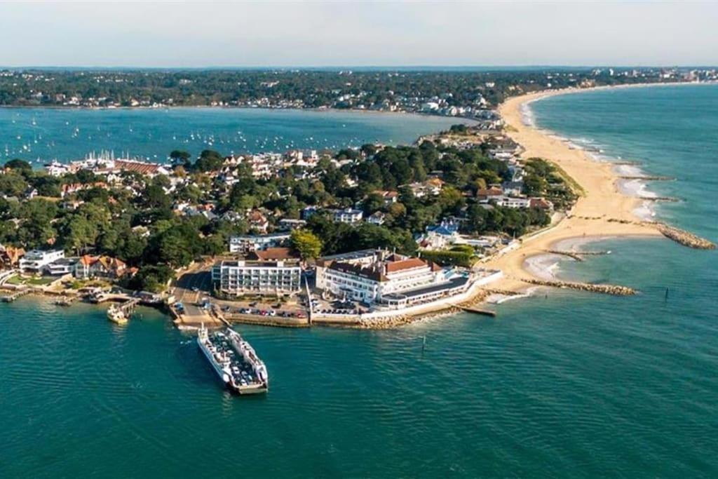 Holes Bay View -