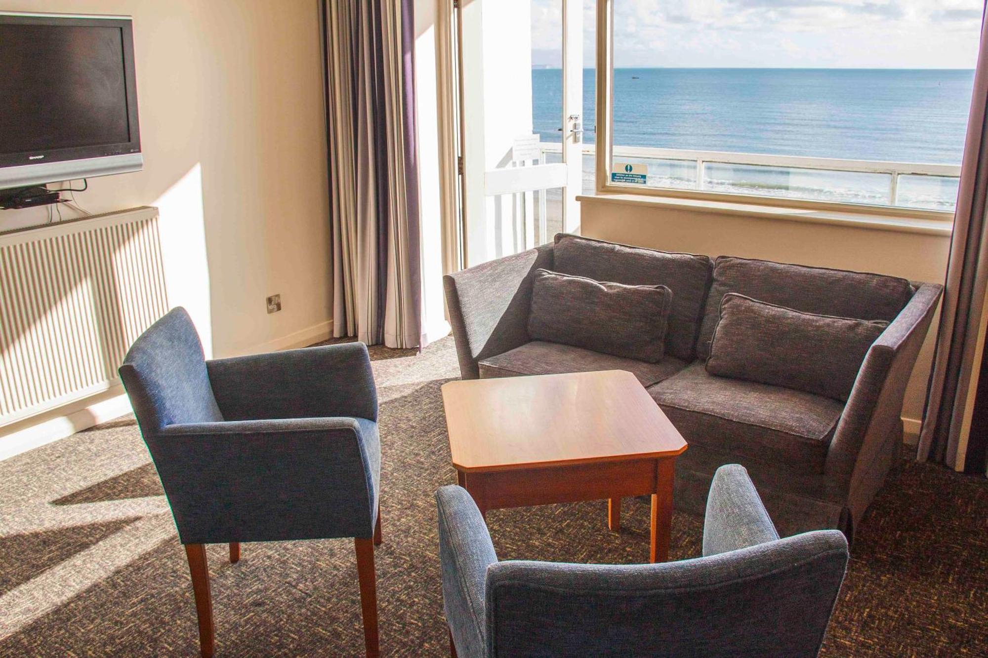Sandbanks Hotel