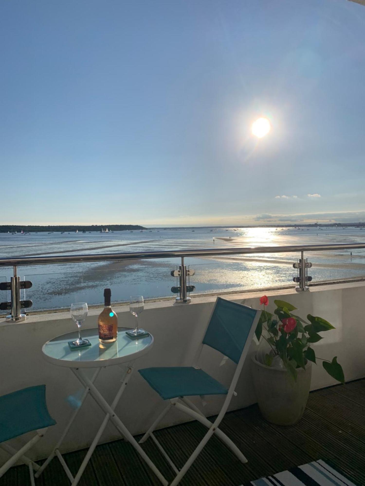 Apartment Sandbanks, Harbour *