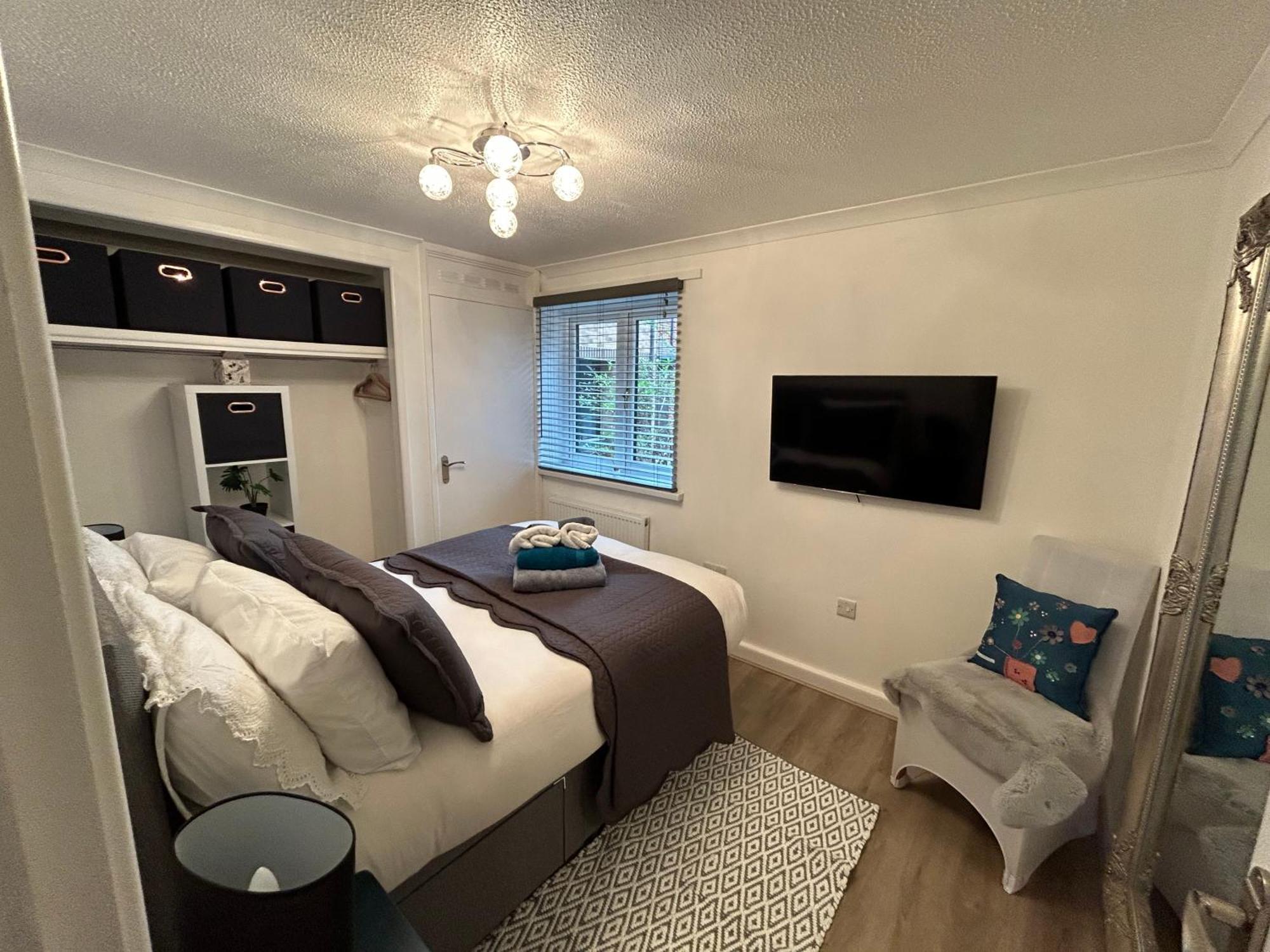 Sea View Quay - Free Parking Apartment Poole