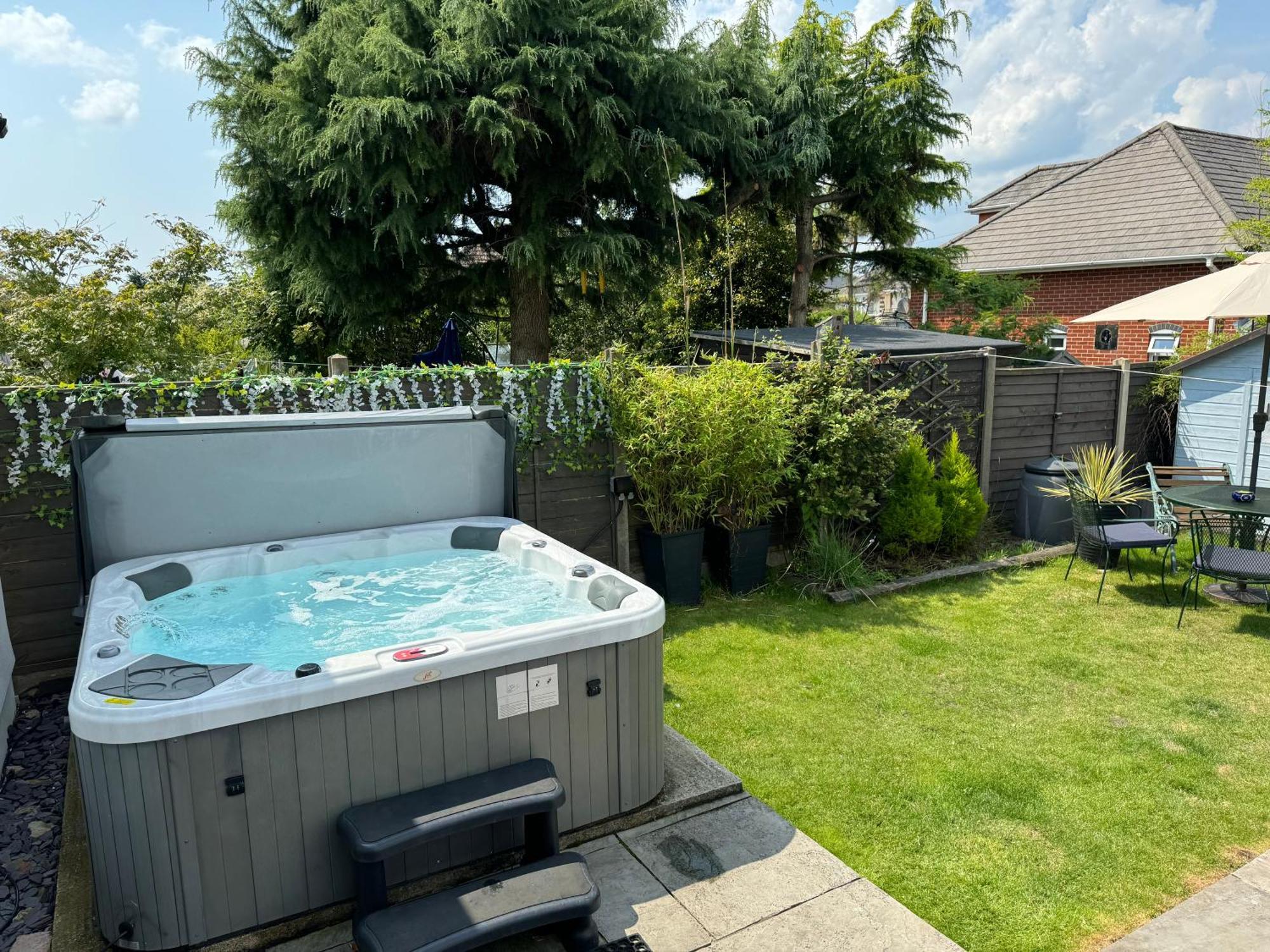 Dolphin Retreat Close To Beaches And Harbour Holiday home