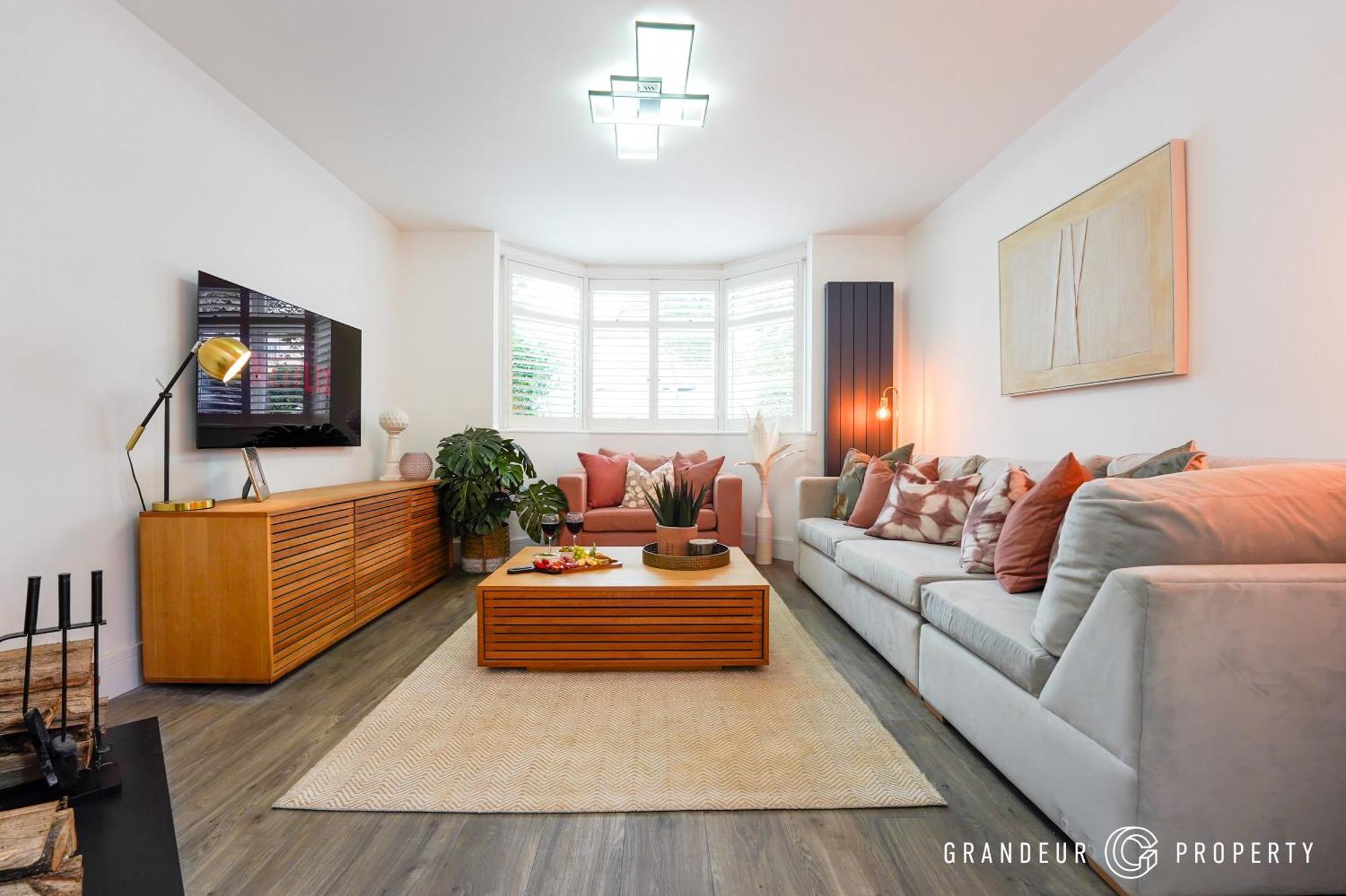 Church Road By Grandeur Holiday home