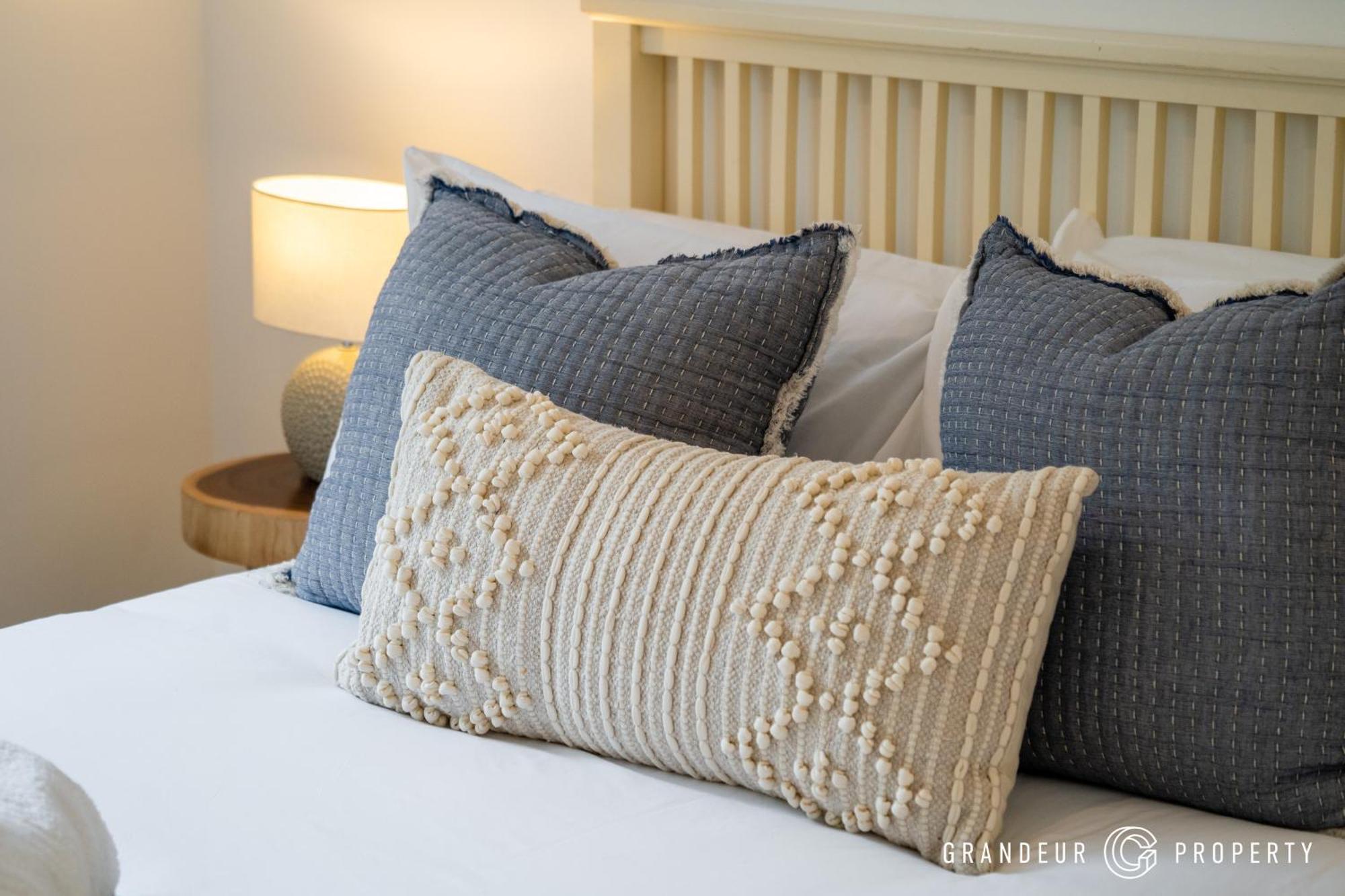 Church Road By Grandeur Holiday home *