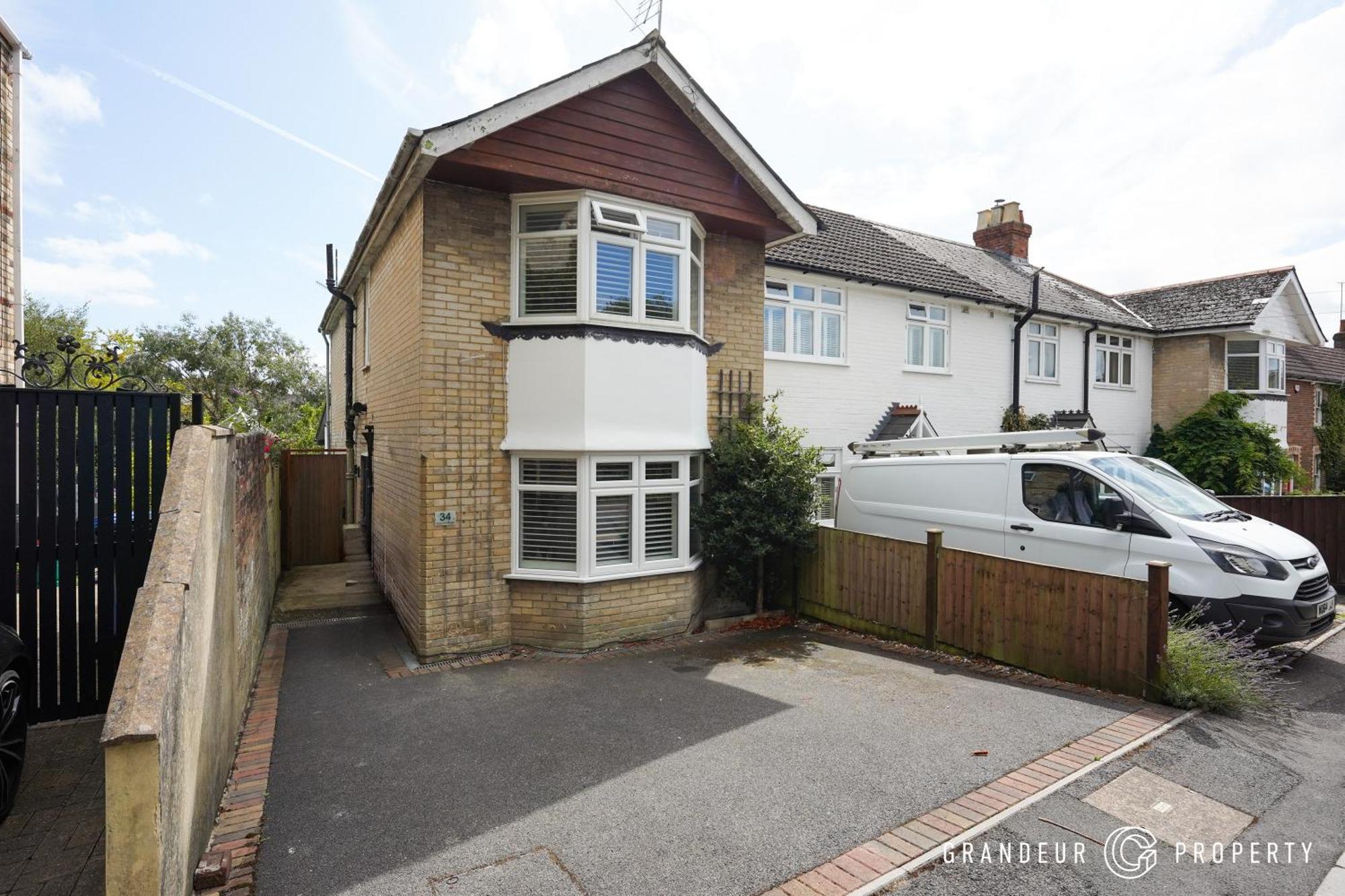 Church Road By Grandeur Holiday home