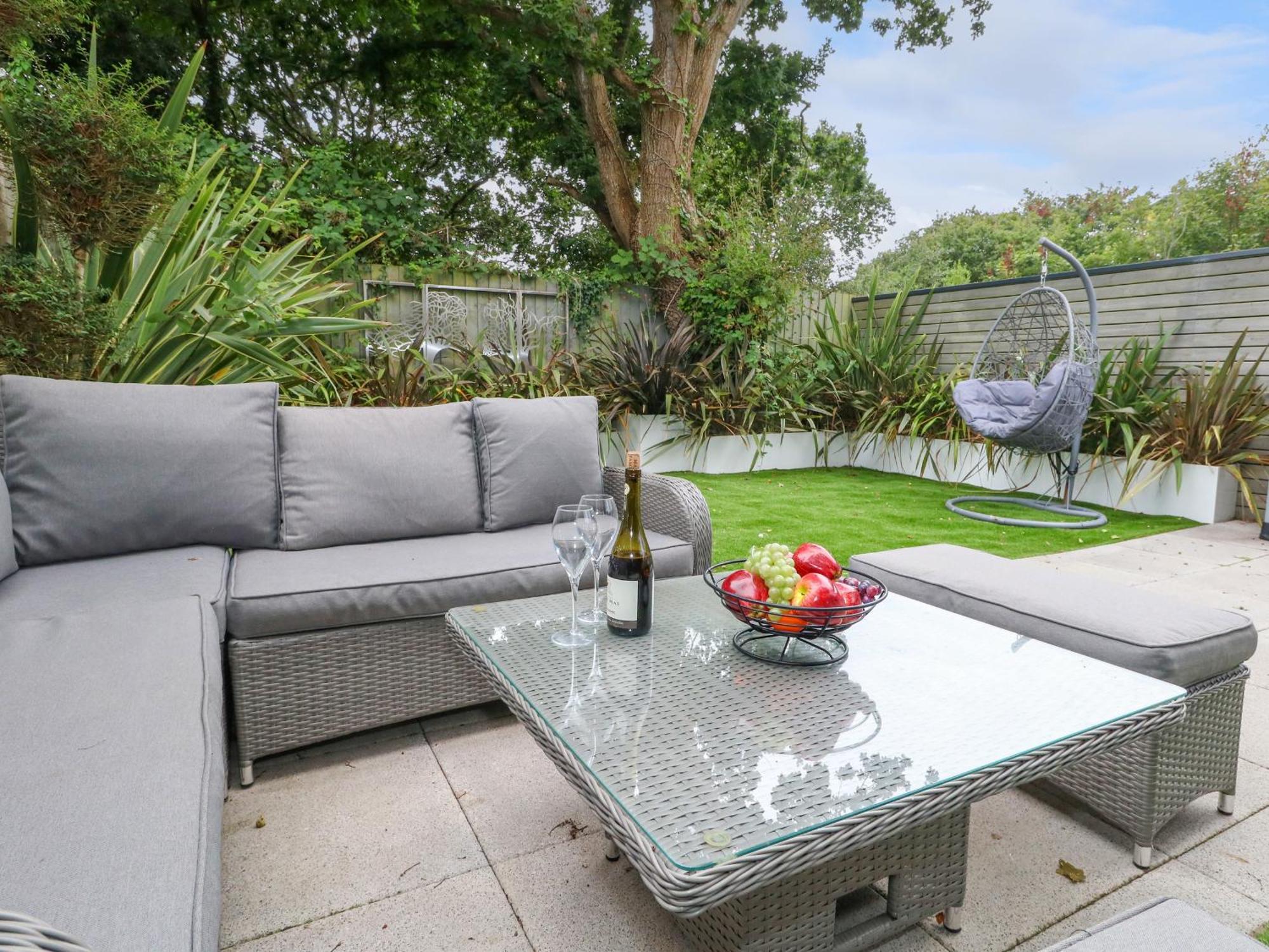66a Danecourt Road * Poole