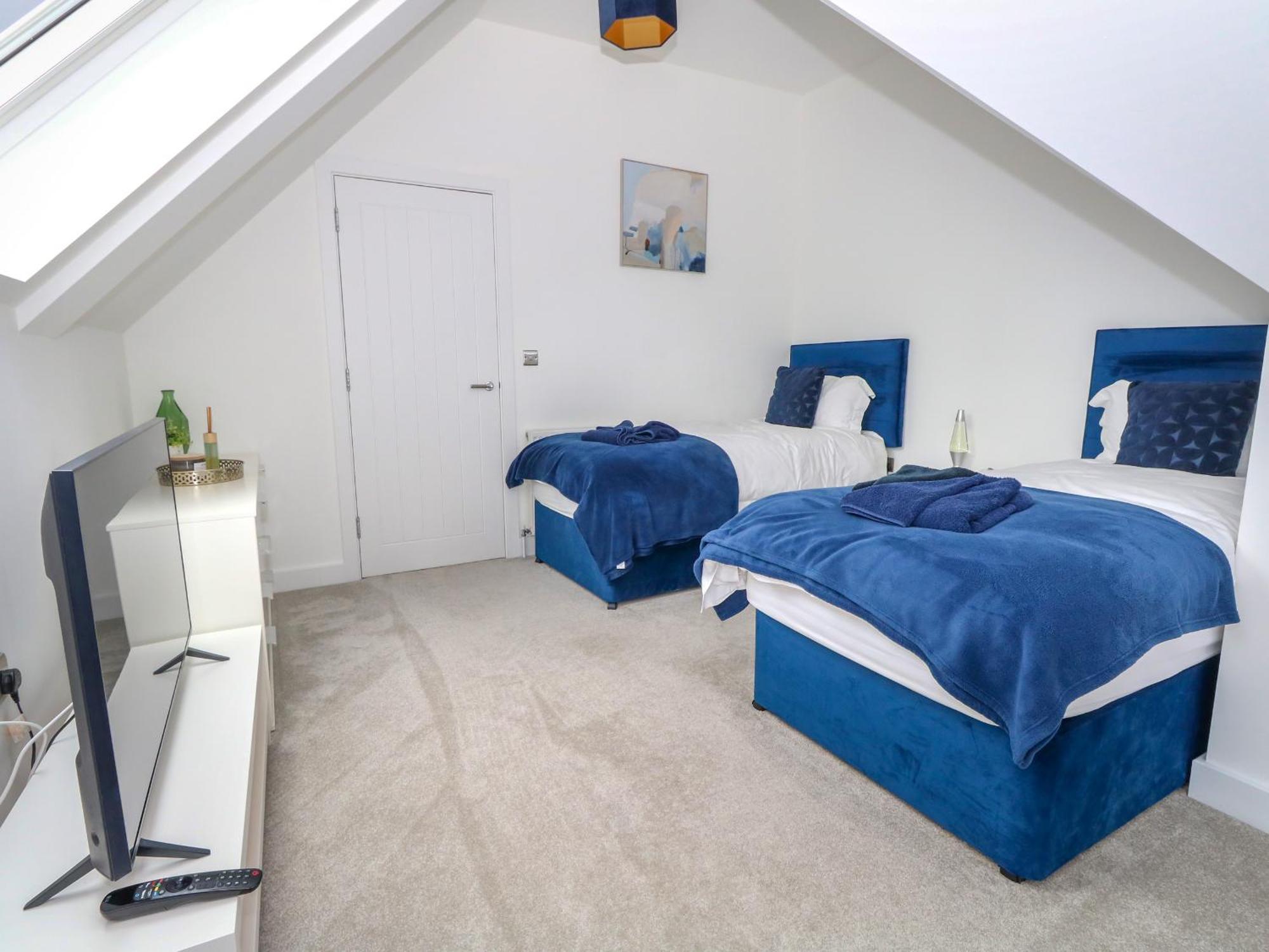 66a Danecourt Road