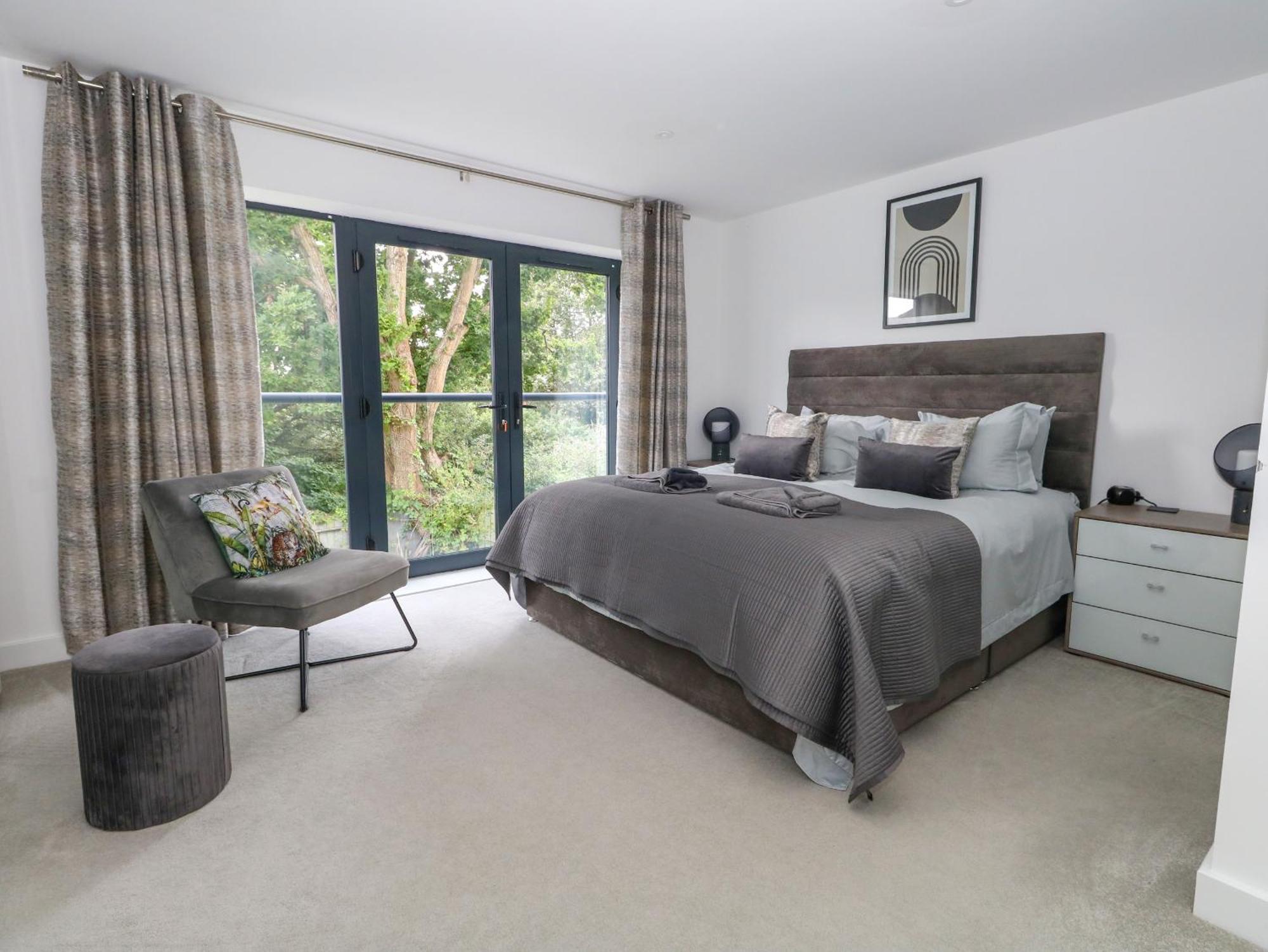 66a Danecourt Road