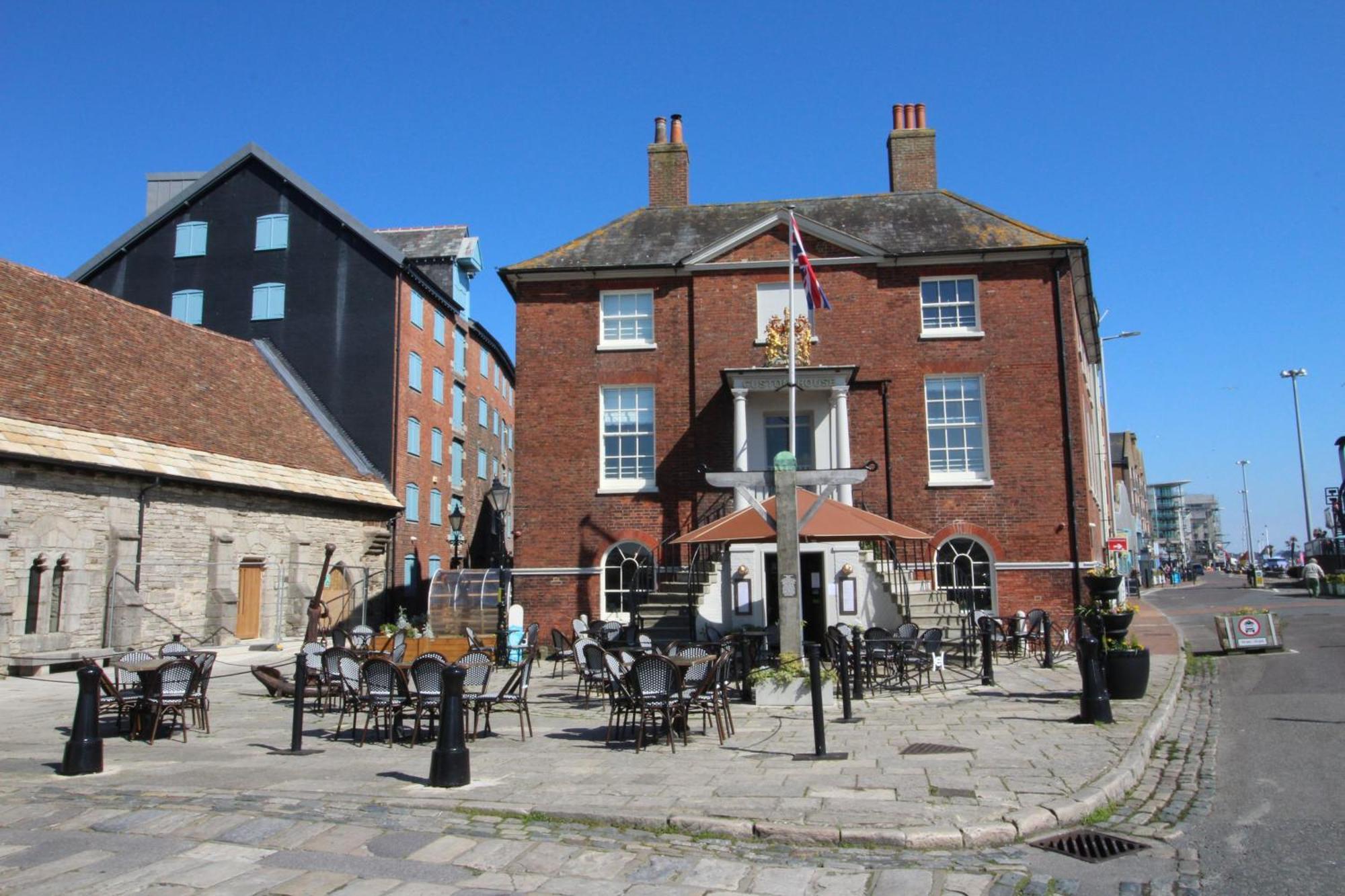 Gull House - 200 Yds From Quay Holiday home Poole