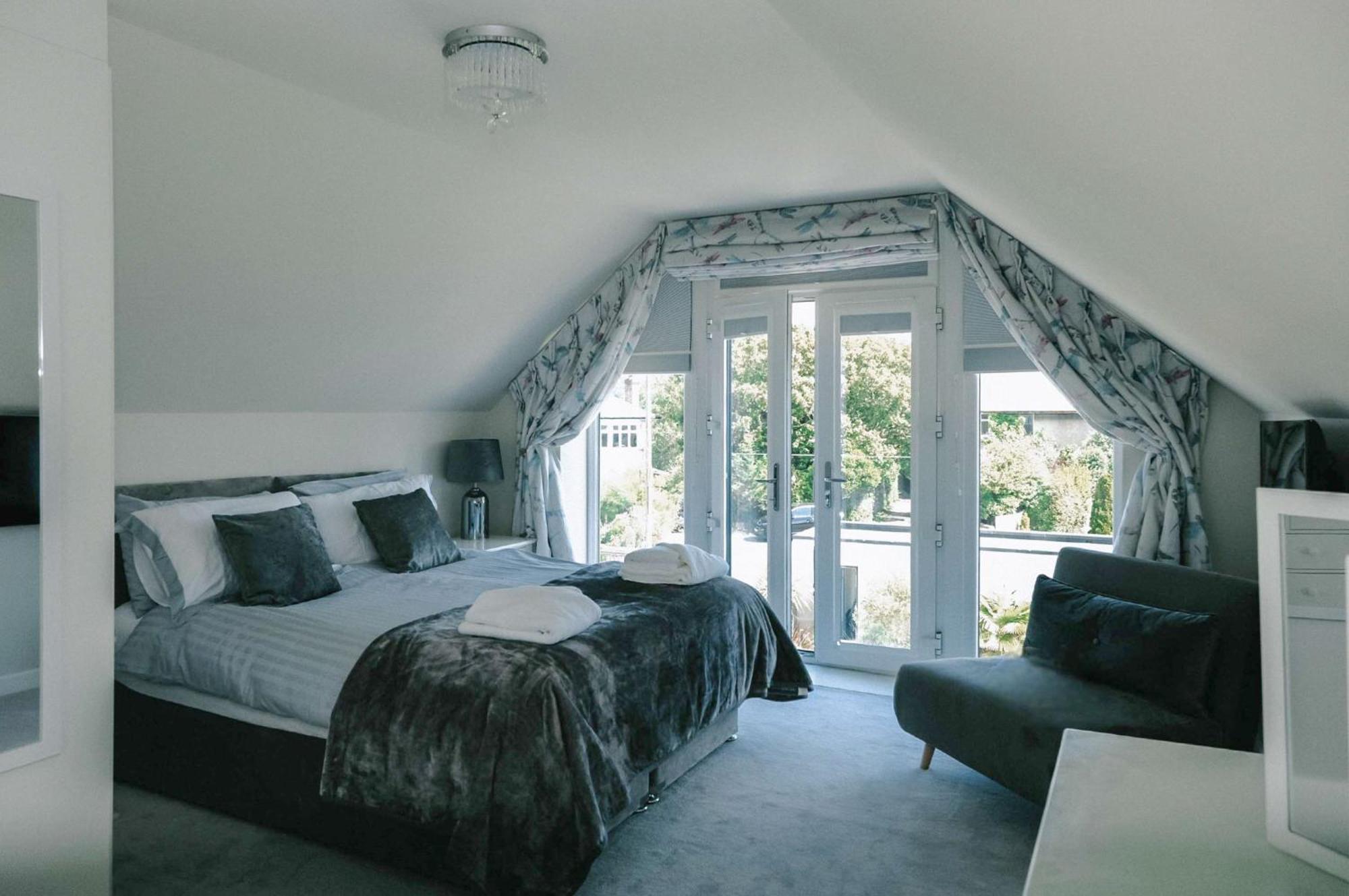 Luxury With Harbour Views In Poole