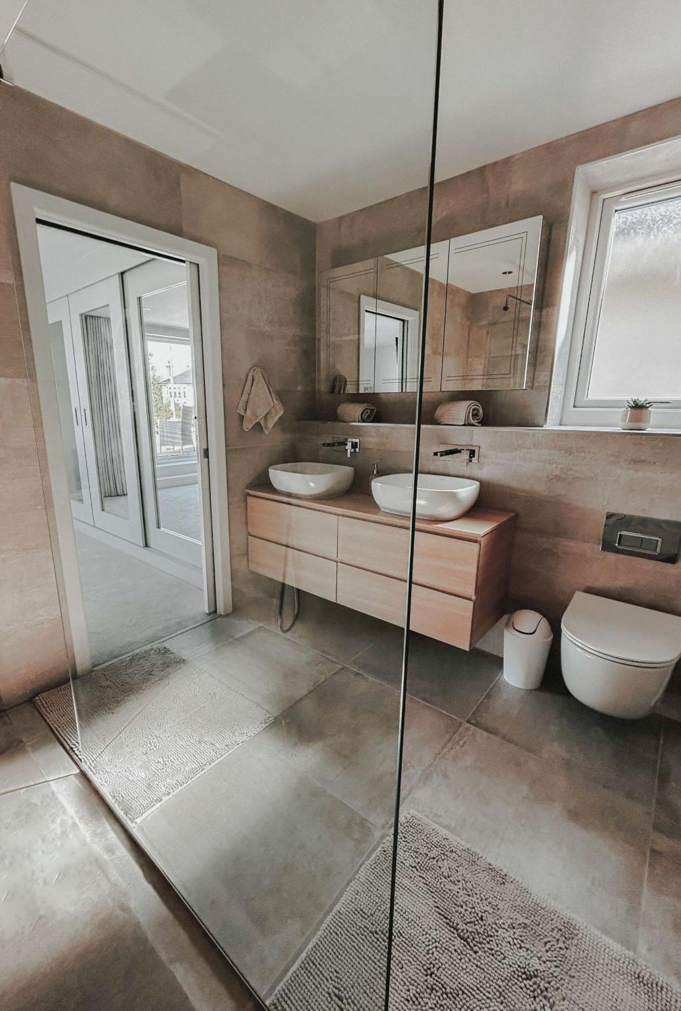 Luxury With Harbour Views In *