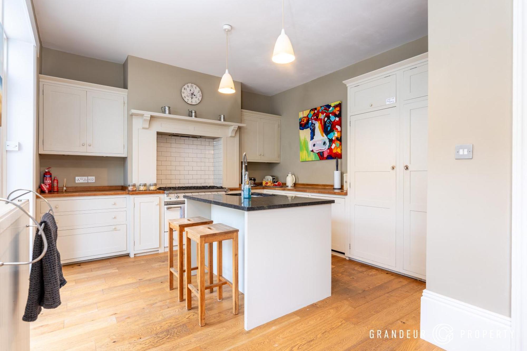 Danecourt Manor By Grandeur Holiday home *
