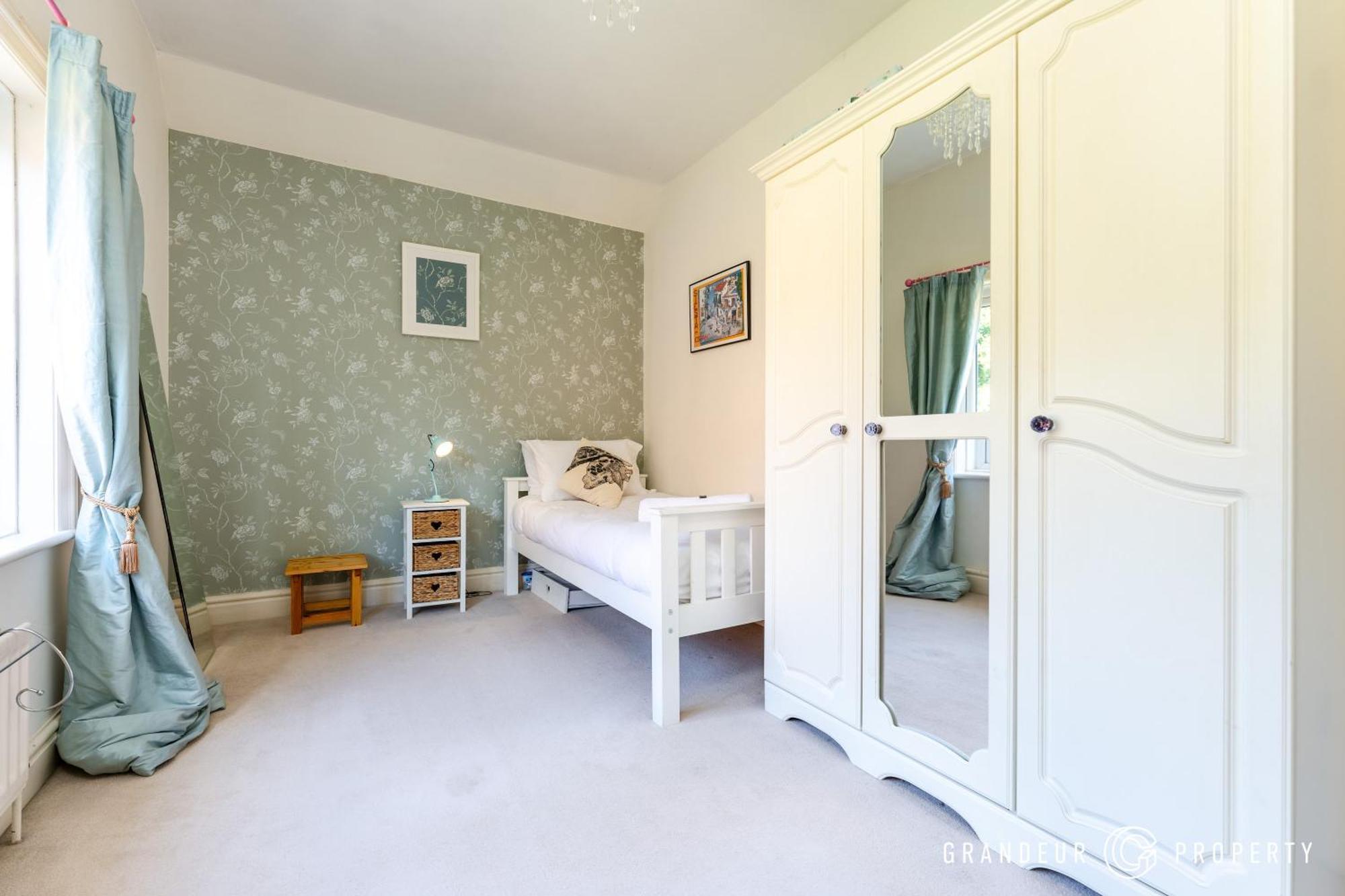 Holiday home Danecourt Manor By Grandeur