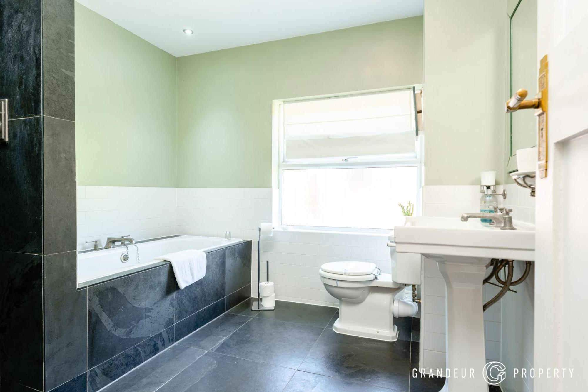 Holiday home Danecourt Manor By Grandeur