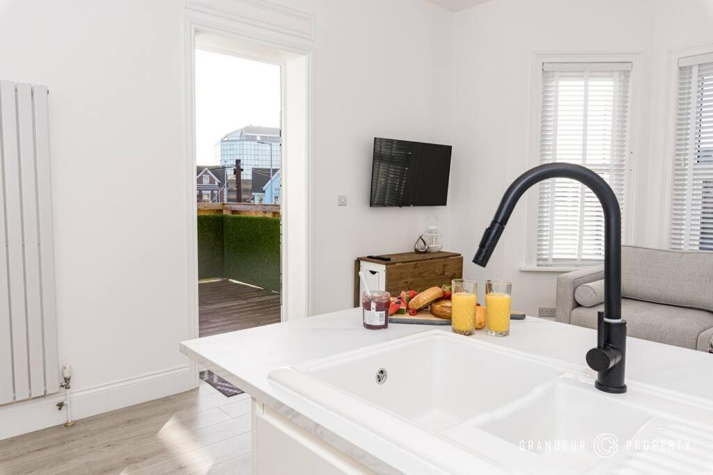Longfleet Landings By Grandeur Apartment