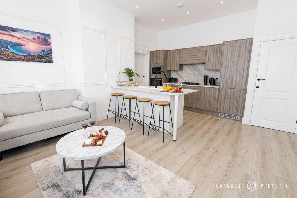 Longfleet Landings By Grandeur Apartment