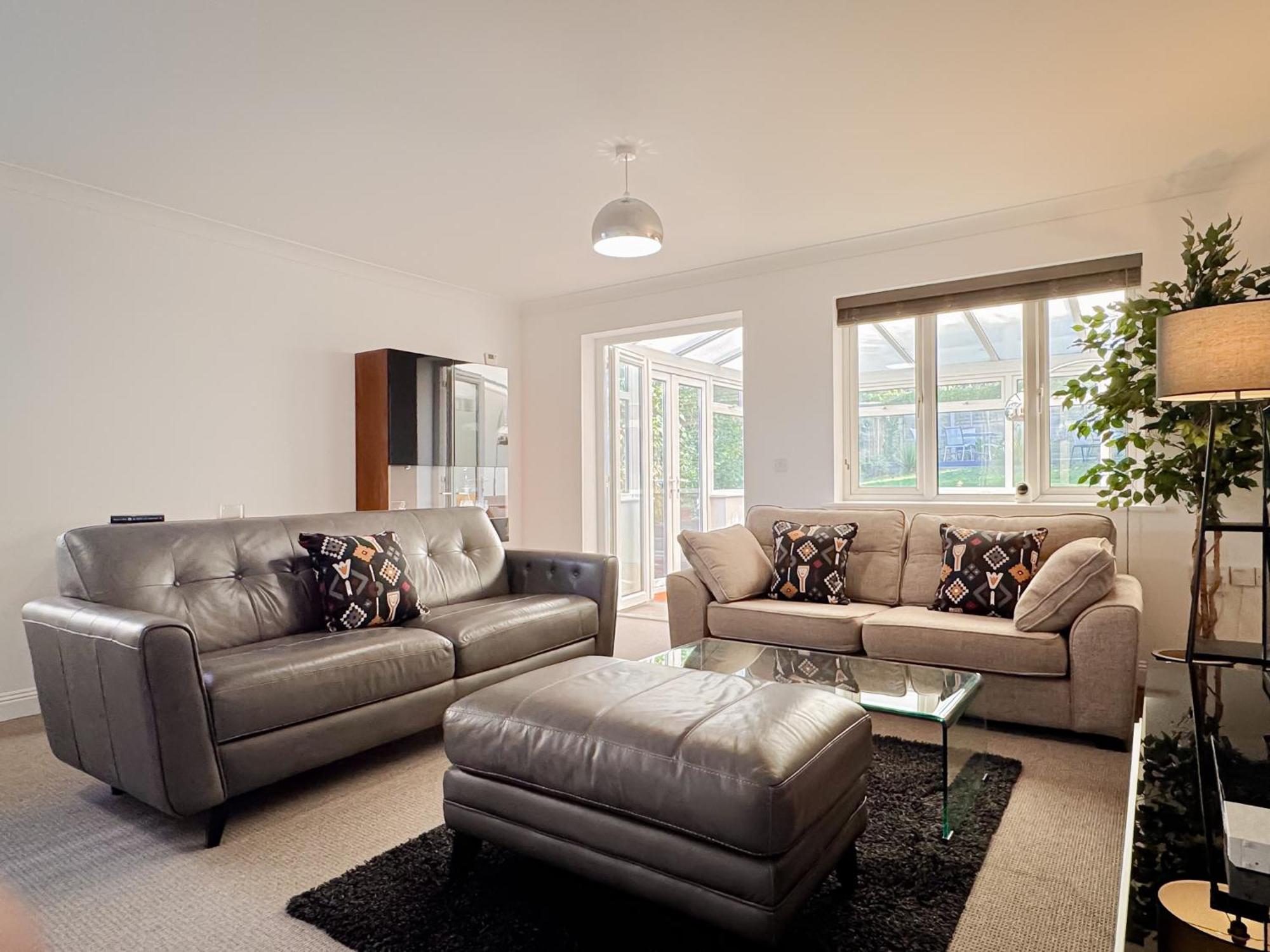 Immaculately Presented House *