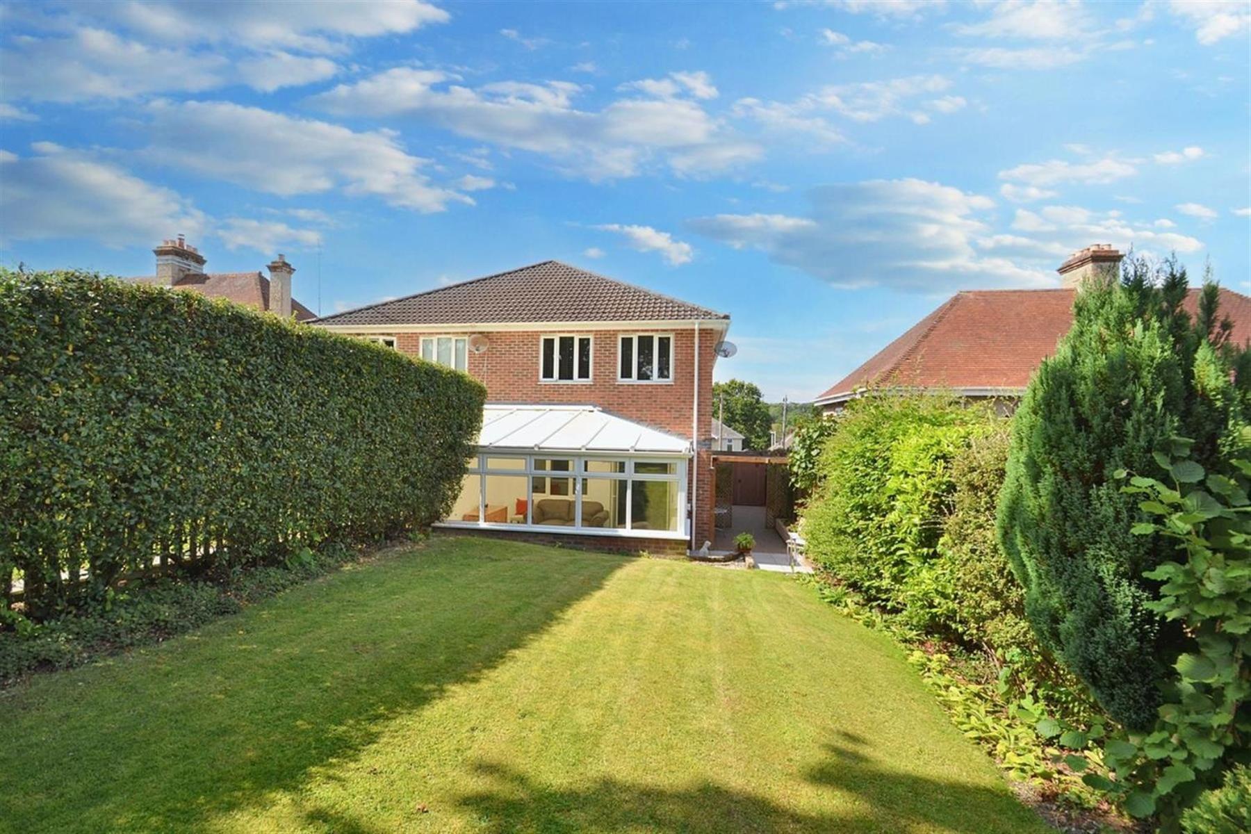 Immaculately Presented House Holiday home *