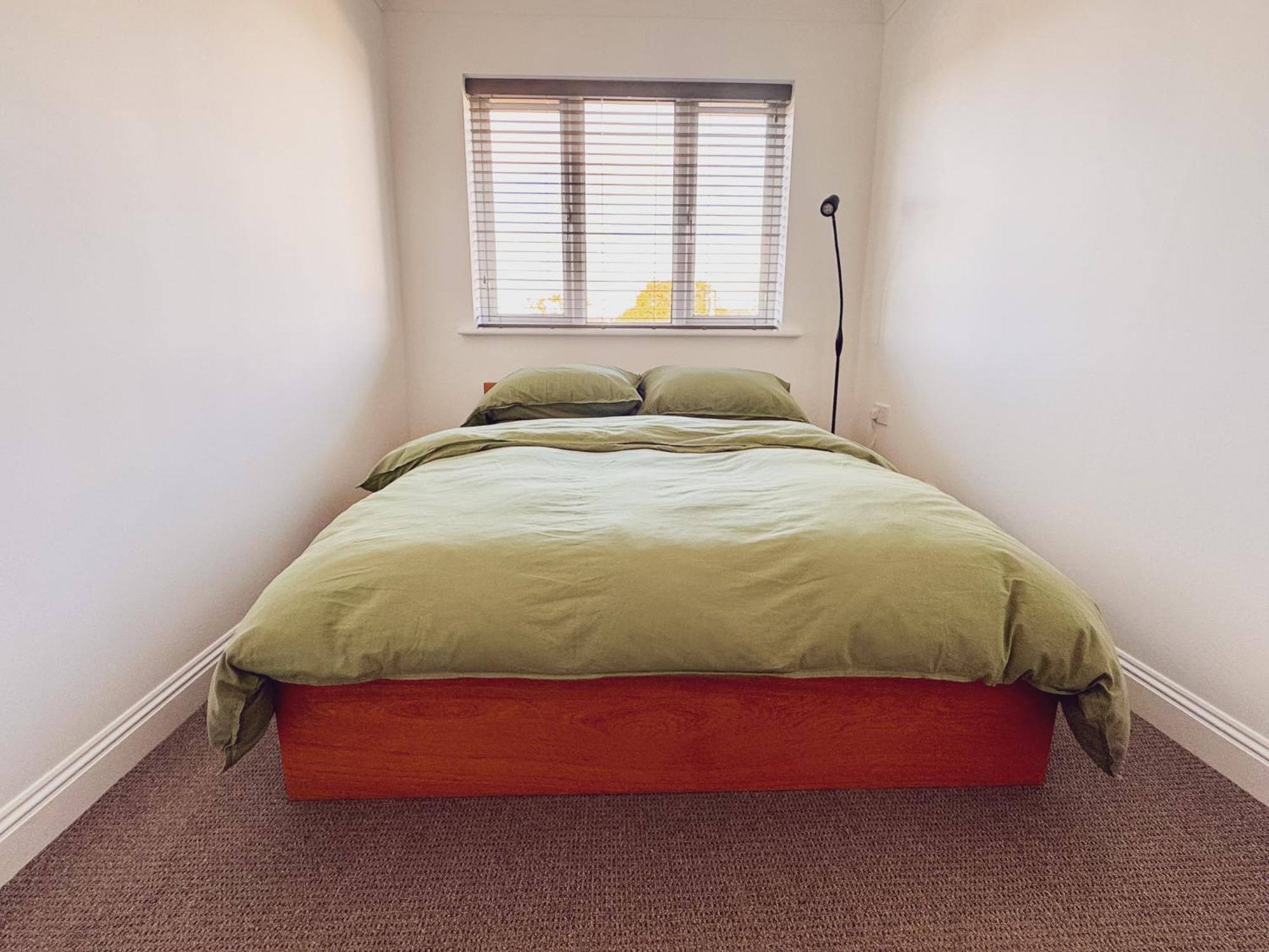 Immaculately Presented House * Poole
