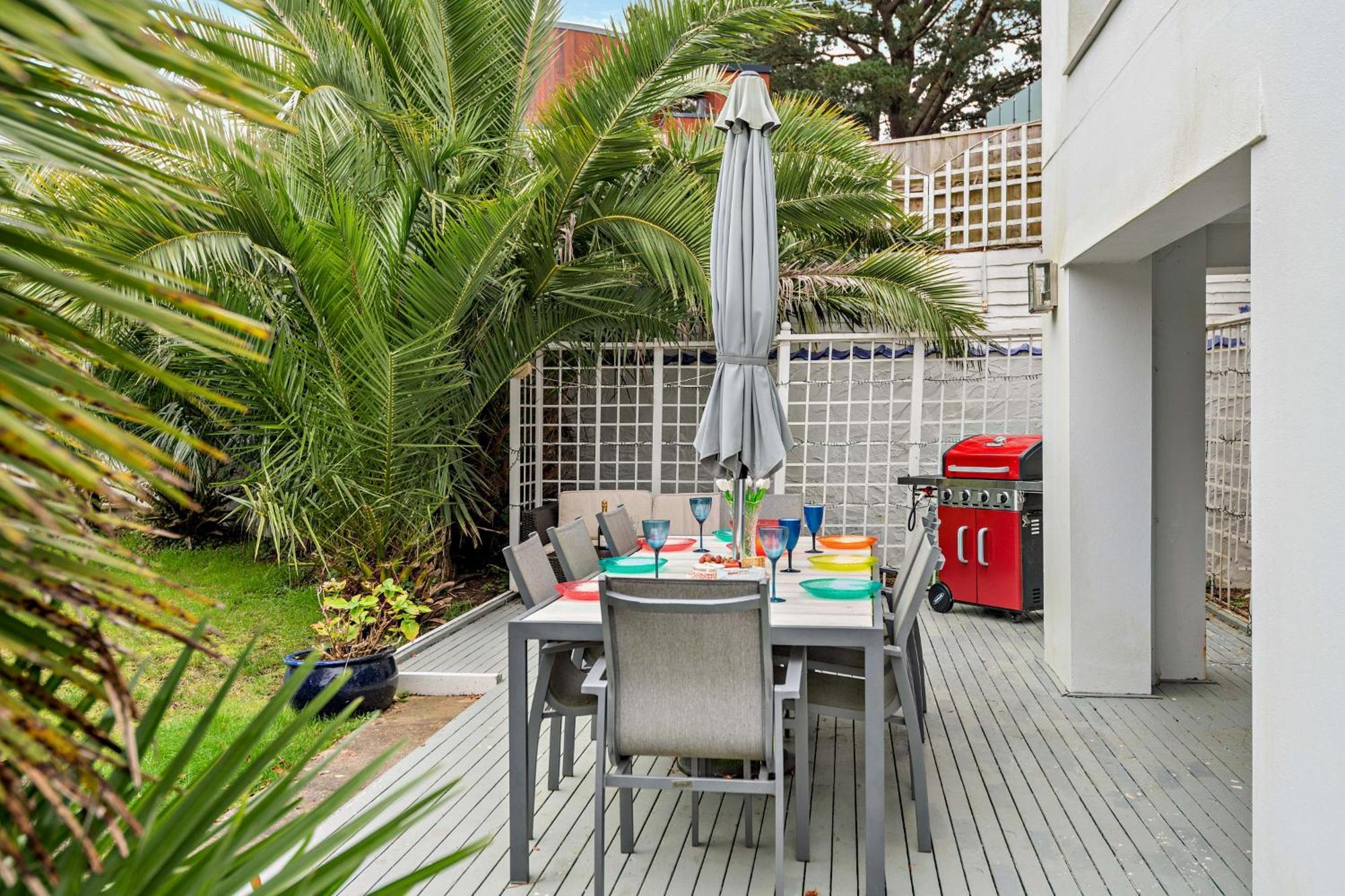 High Tides Elegant & Modern 4-bedroom In Sandbanks *