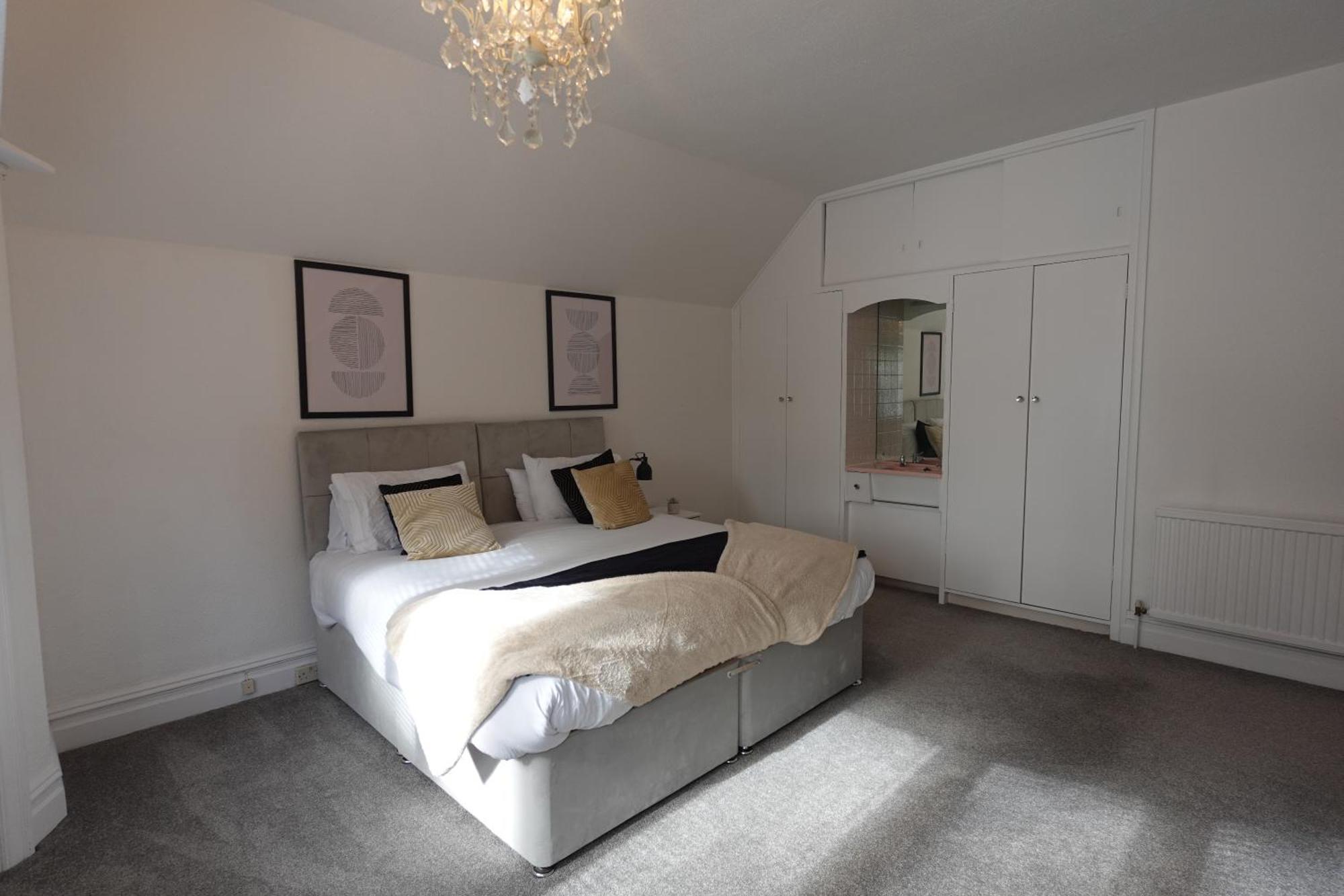 In Canford Cliffs Close To Sandbanks Beach