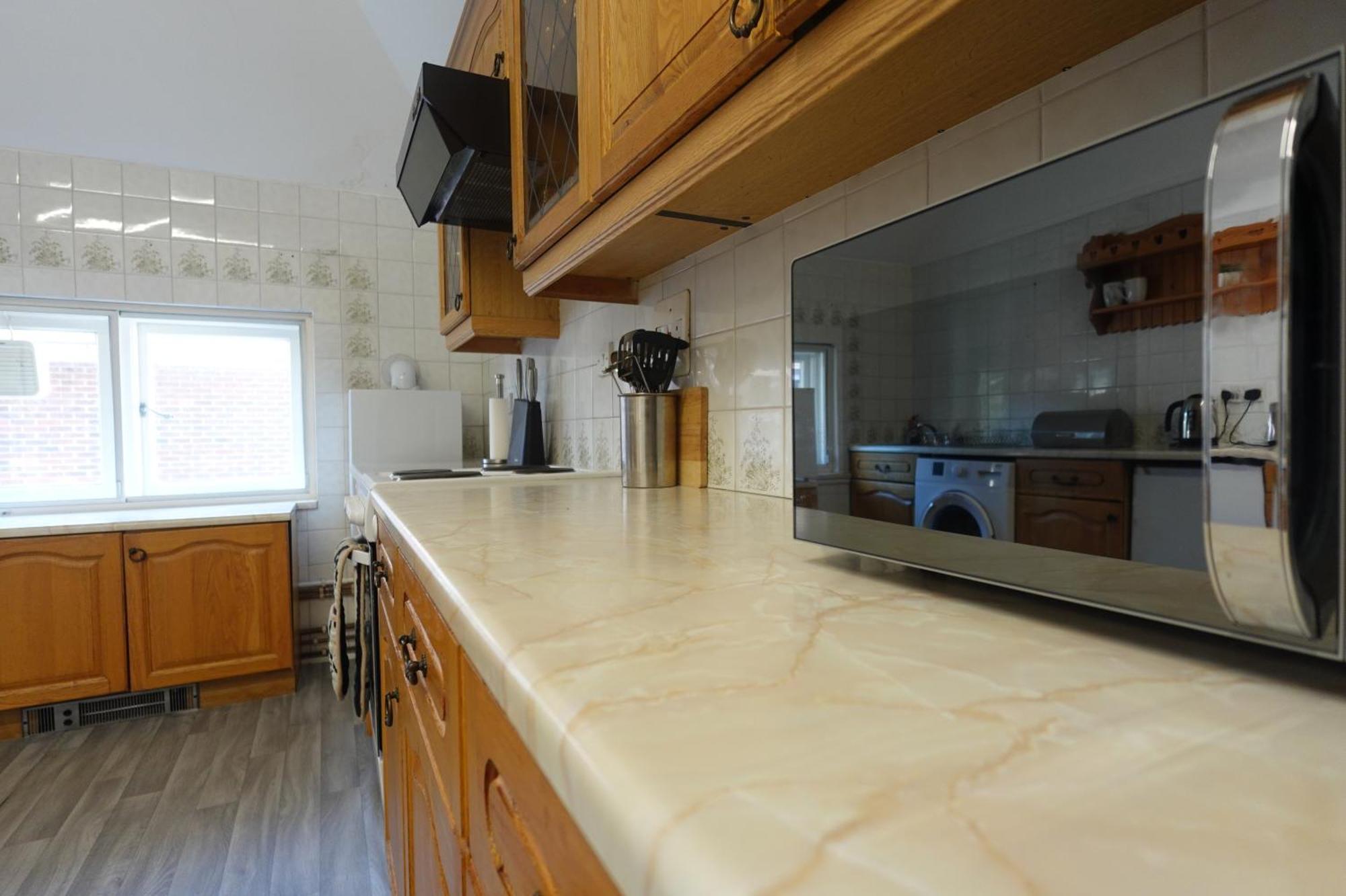 Apartment In Canford Cliffs Close To Sandbanks Beach *