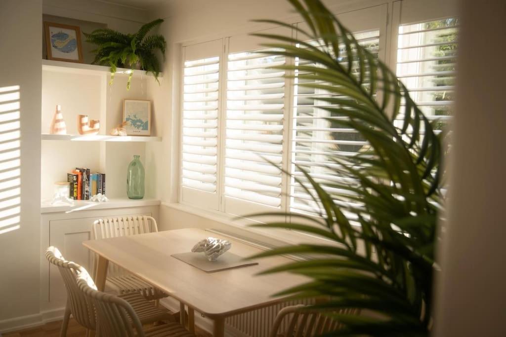 Harbourside Garden Flat With Parking * Poole