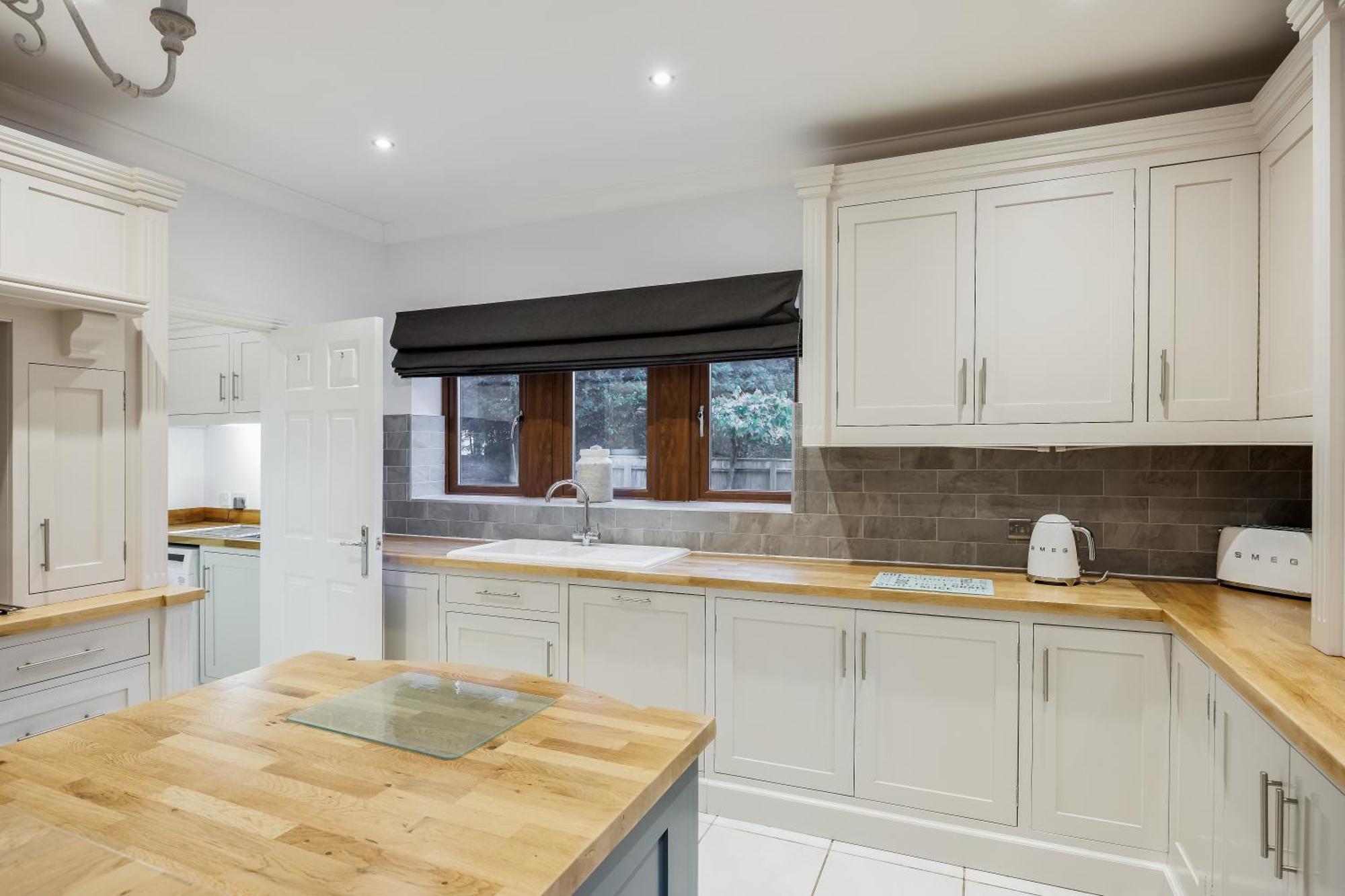 Villa Luxury6bedhouse-hottub-gamesroom-amar Luxury Poole