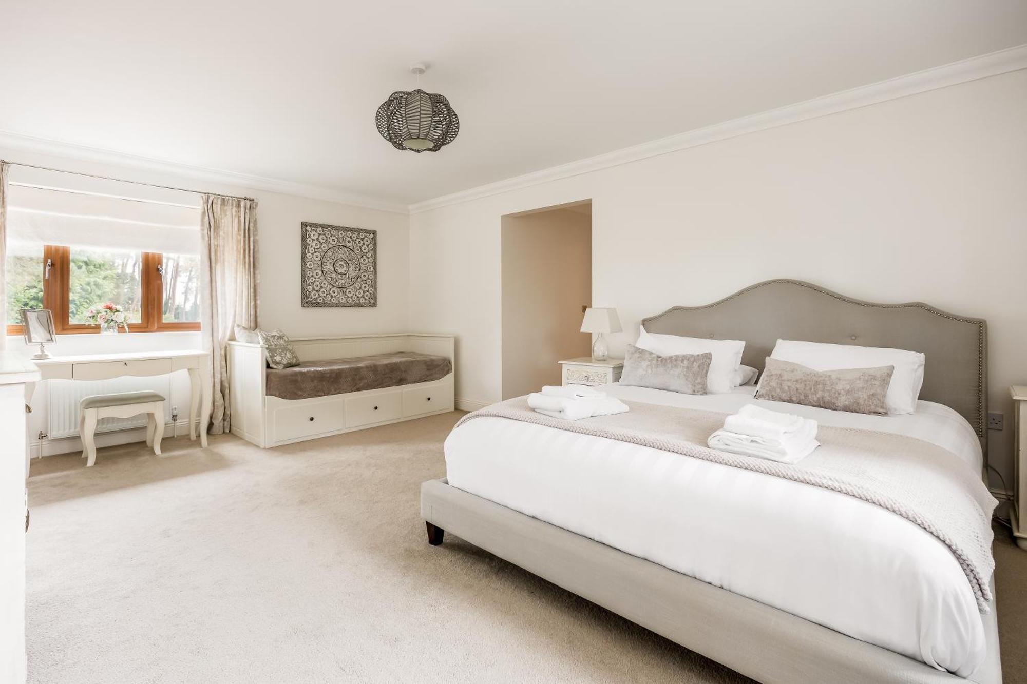 Luxury6bedhouse-hottub-gamesroom-amar Luxury *