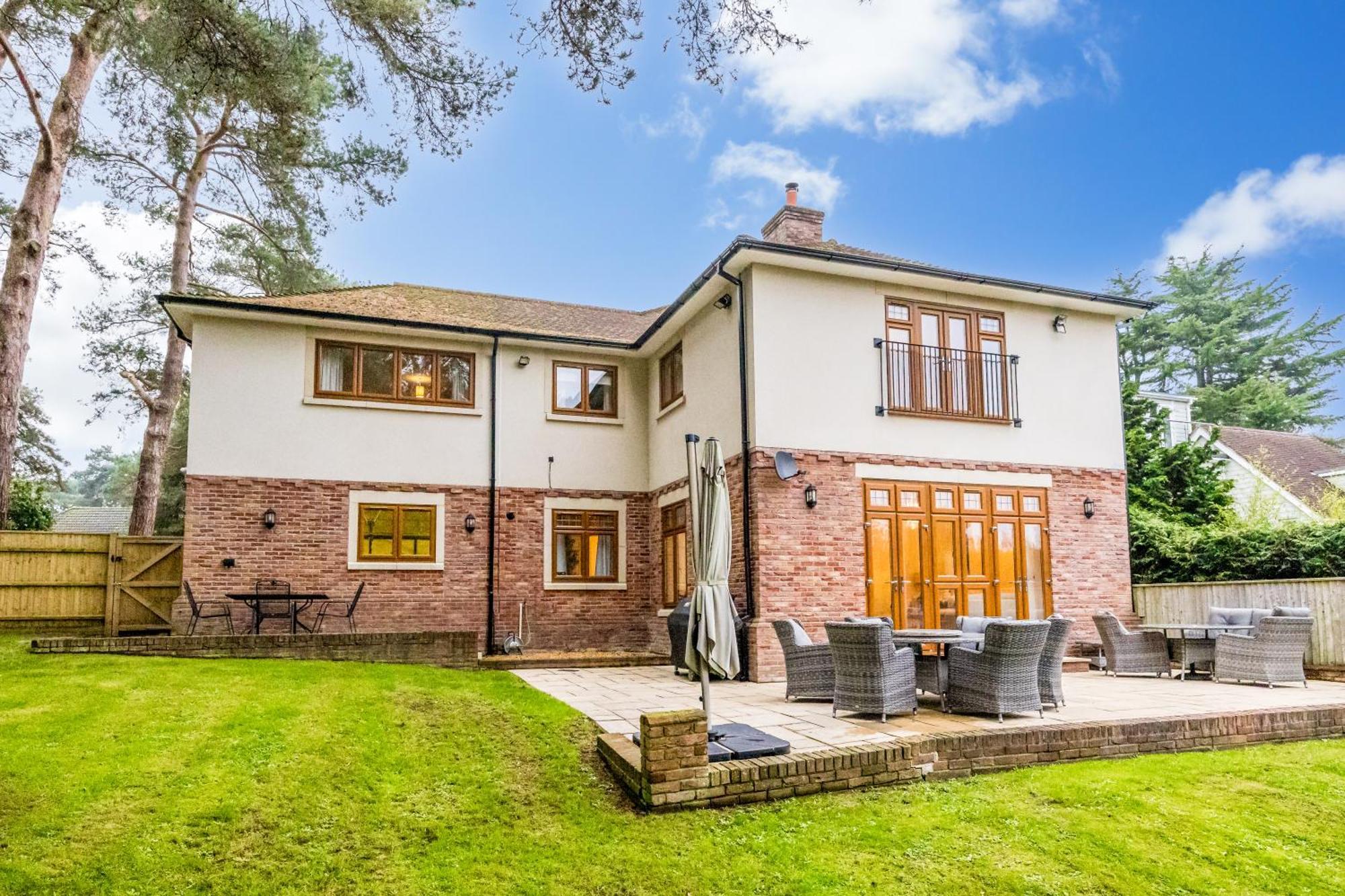 Luxury6bedhouse-hottub-gamesroom-amar Luxury *