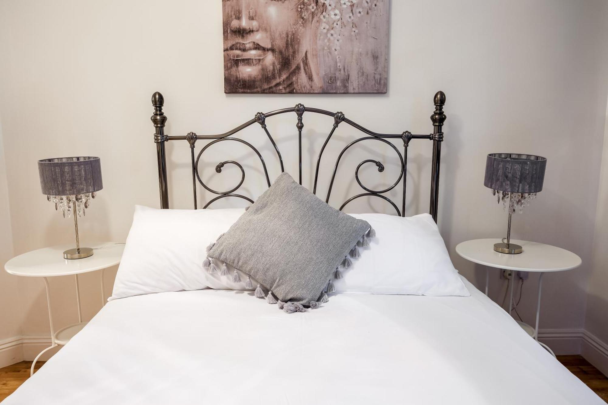 Luxury6bedhouse-hottub-gamesroom-amar Luxury