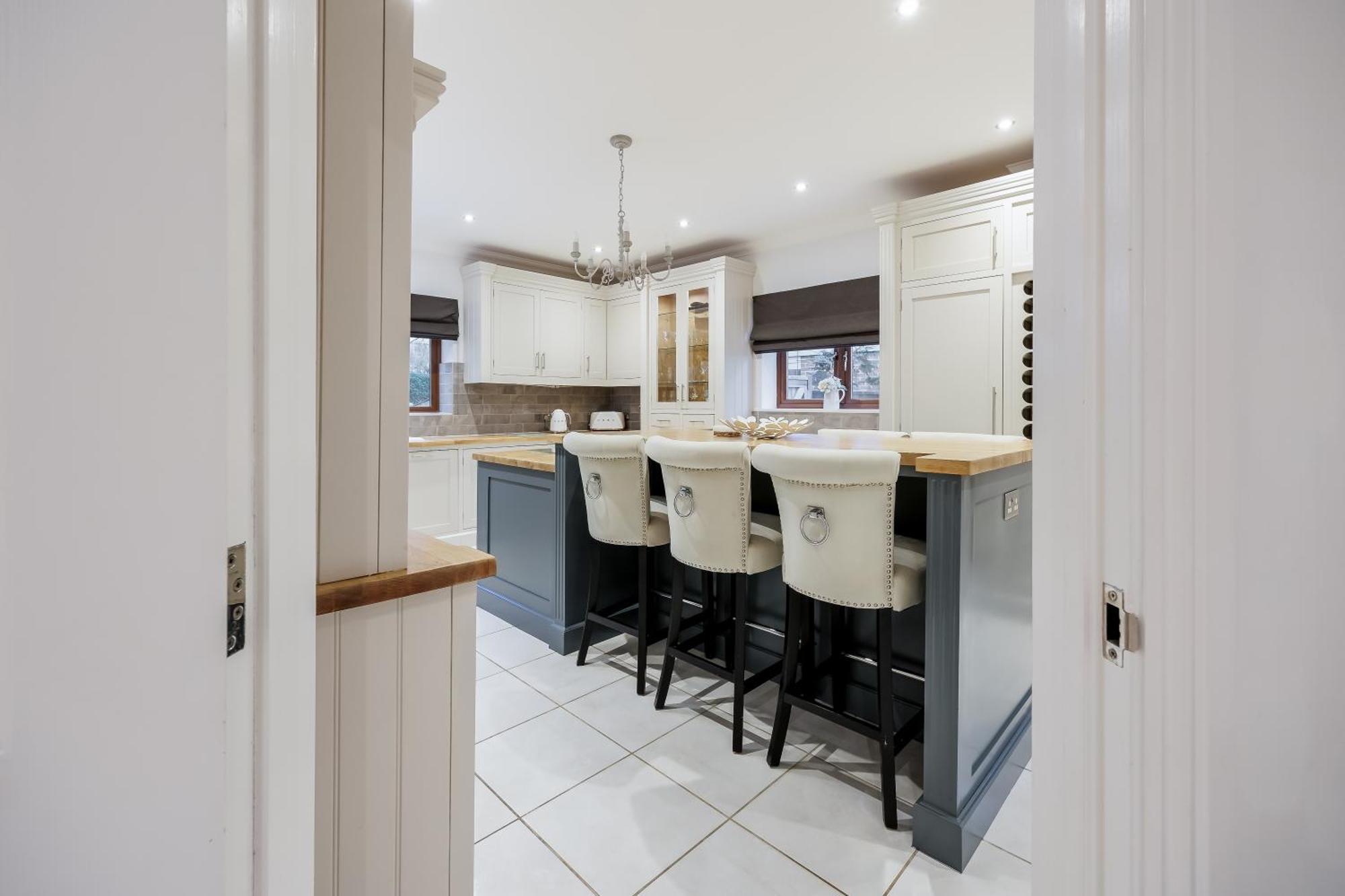 Luxury6bedhouse-hottub-gamesroom-amar Luxury *