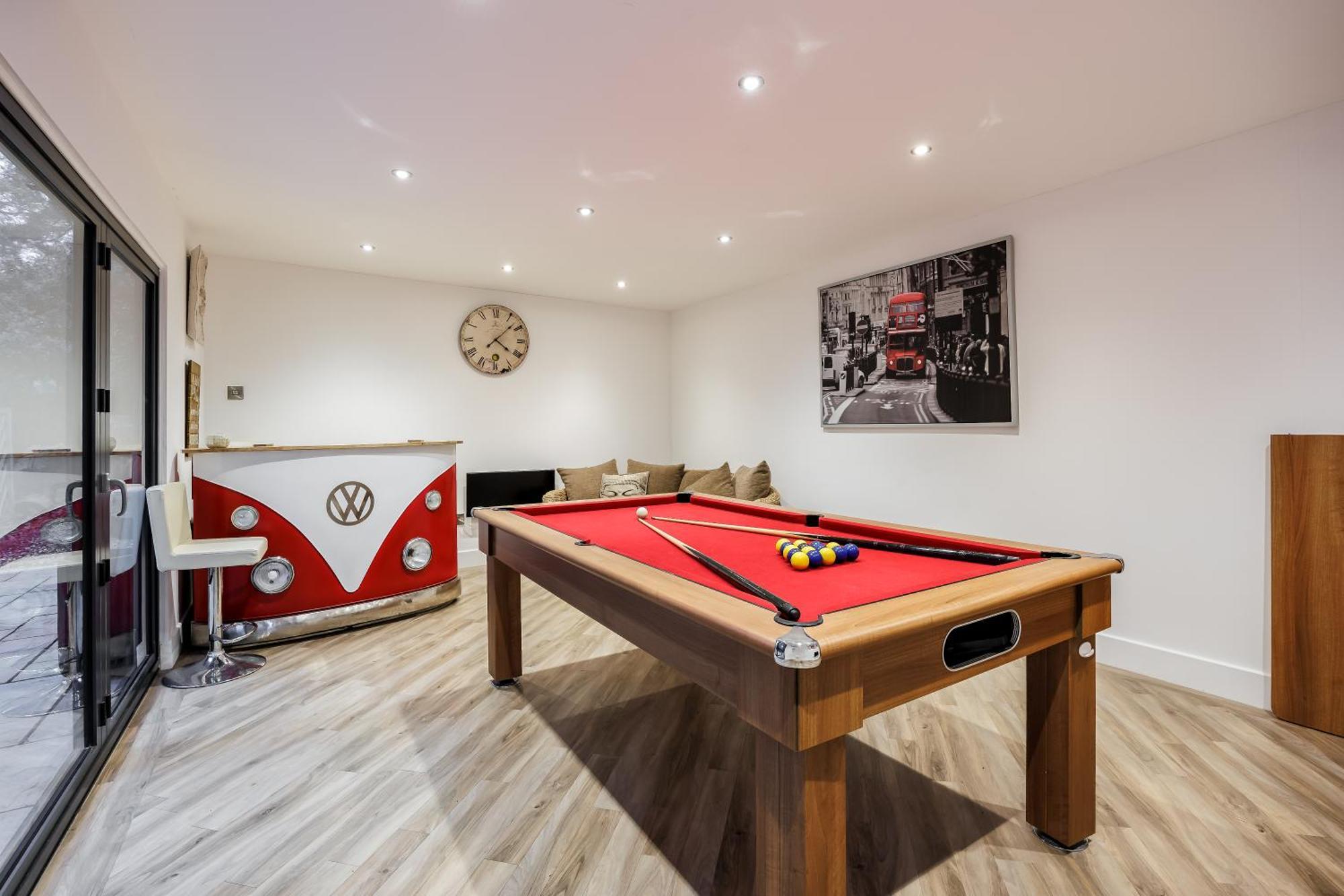 Luxury6bedhouse-hottub-gamesroom-amar Luxury