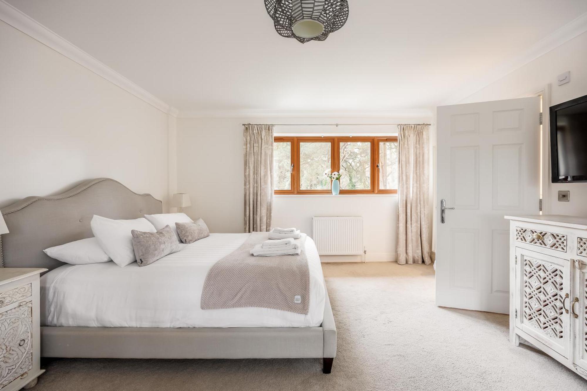 Luxury6bedhouse-hottub-gamesroom-amar Luxury