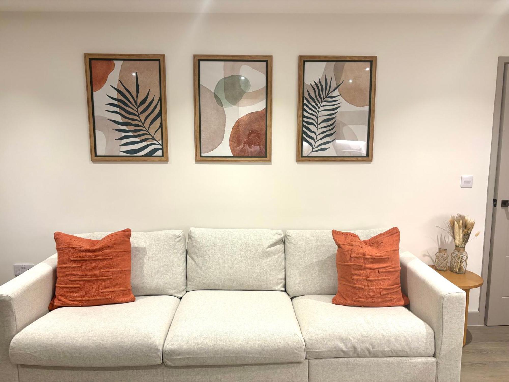 Poole Quay Seaside Escape-Free Parking 2 Mins Away Apartment Poole