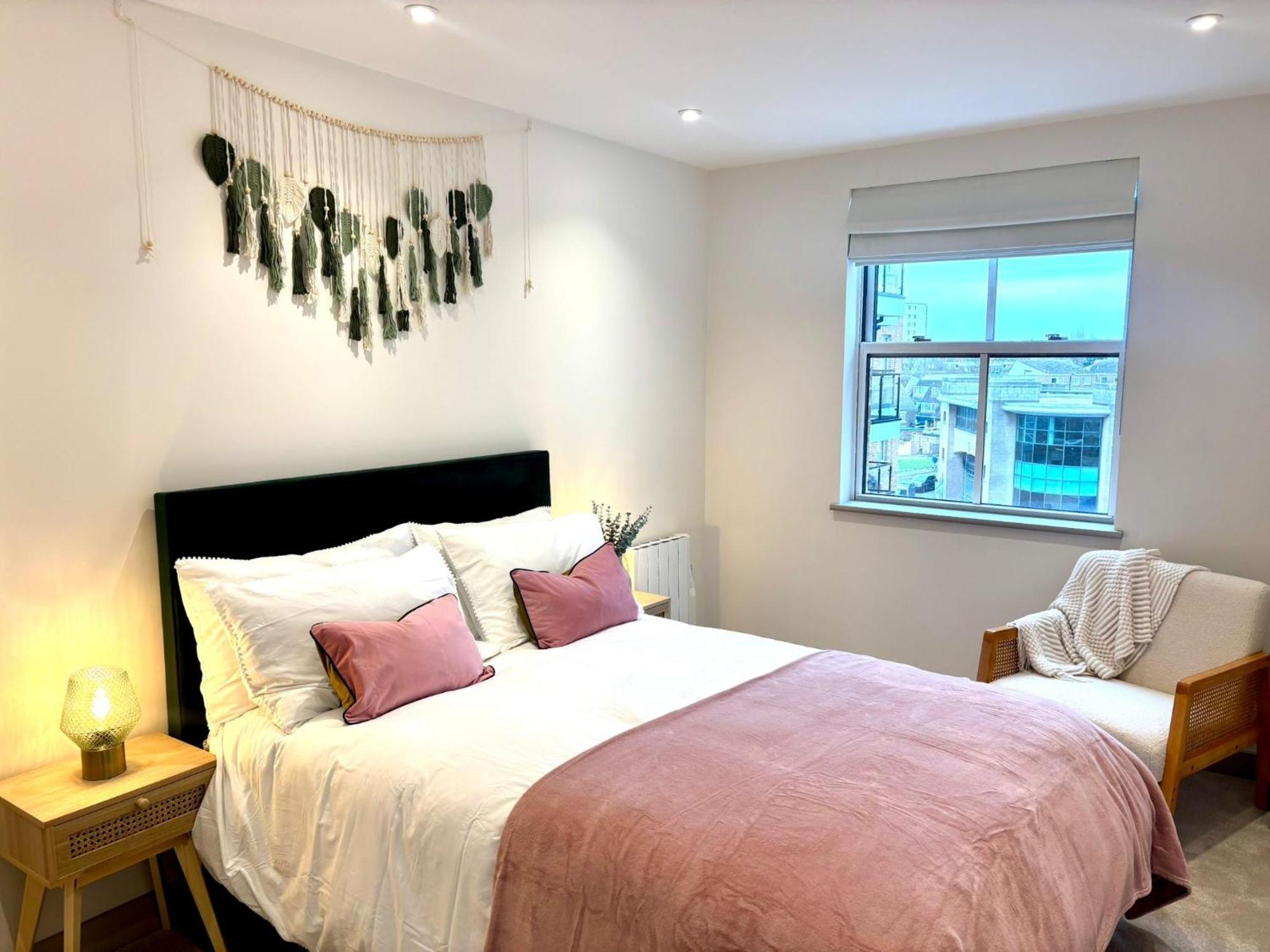 Apartment Poole Quay Seaside Escape-Free Parking 2 Mins Away *