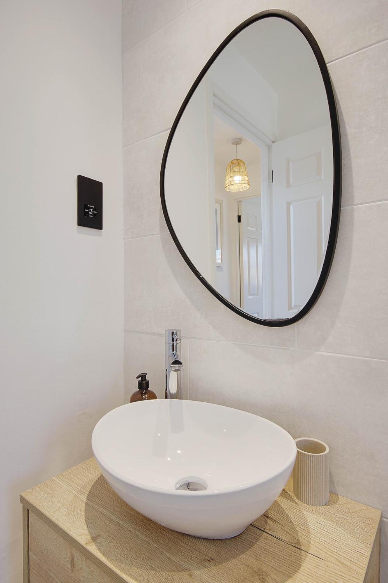 The Nook - Cosy Coastal Retreat Near Sandbanks Holiday home *
