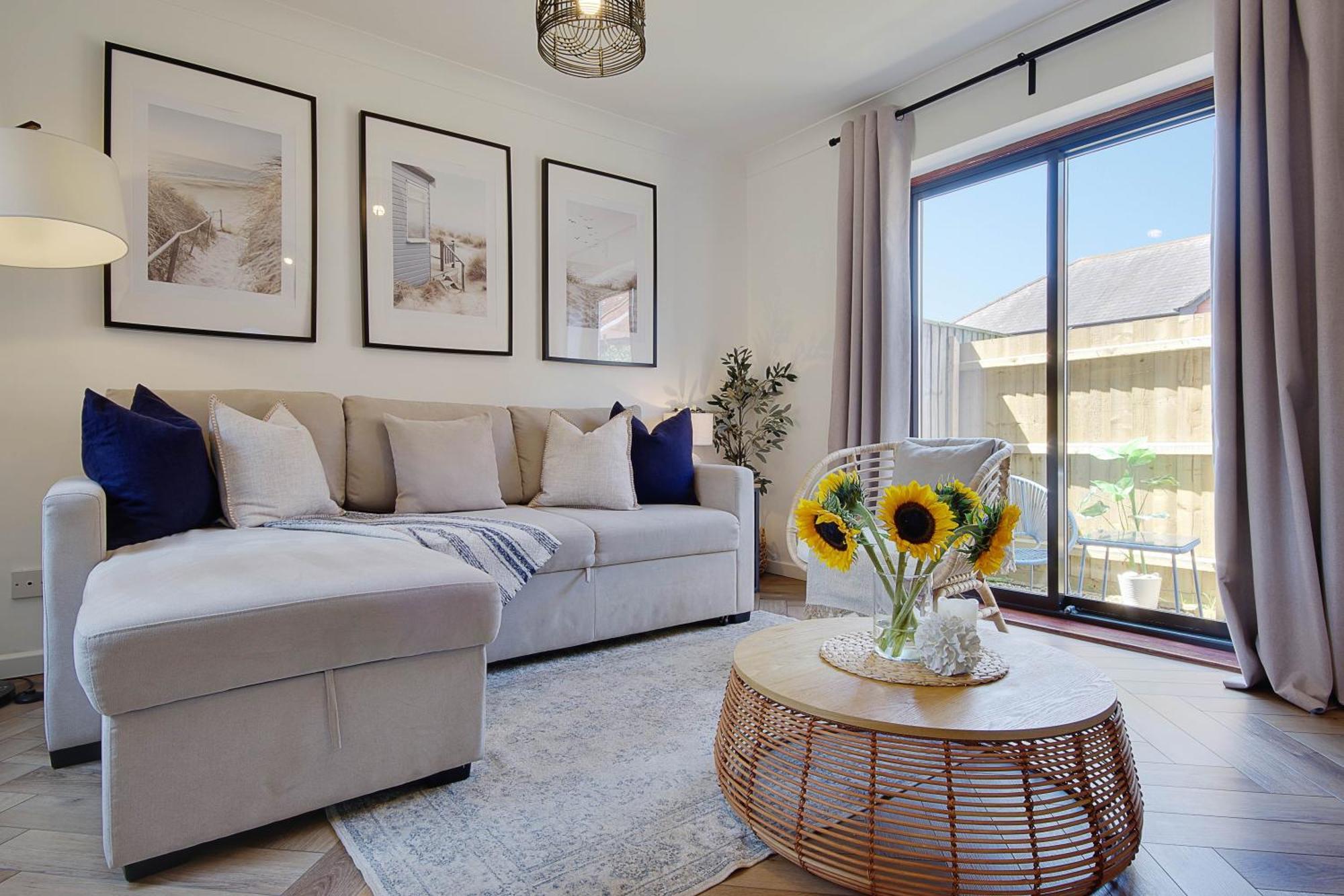 The Nook - Cosy Coastal Retreat Near Sandbanks Holiday home *