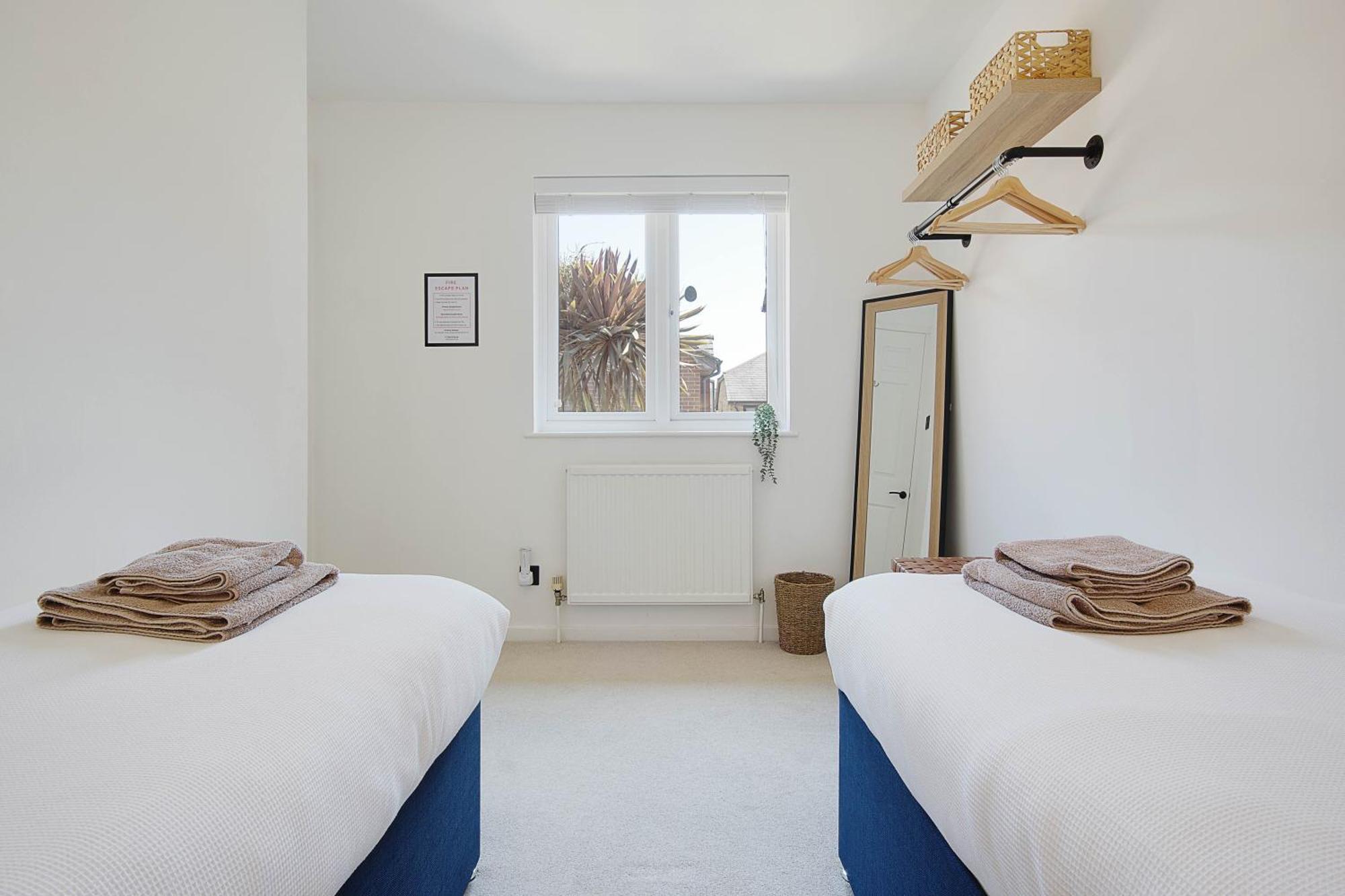 The Nook - Cosy Coastal Retreat Near Sandbanks